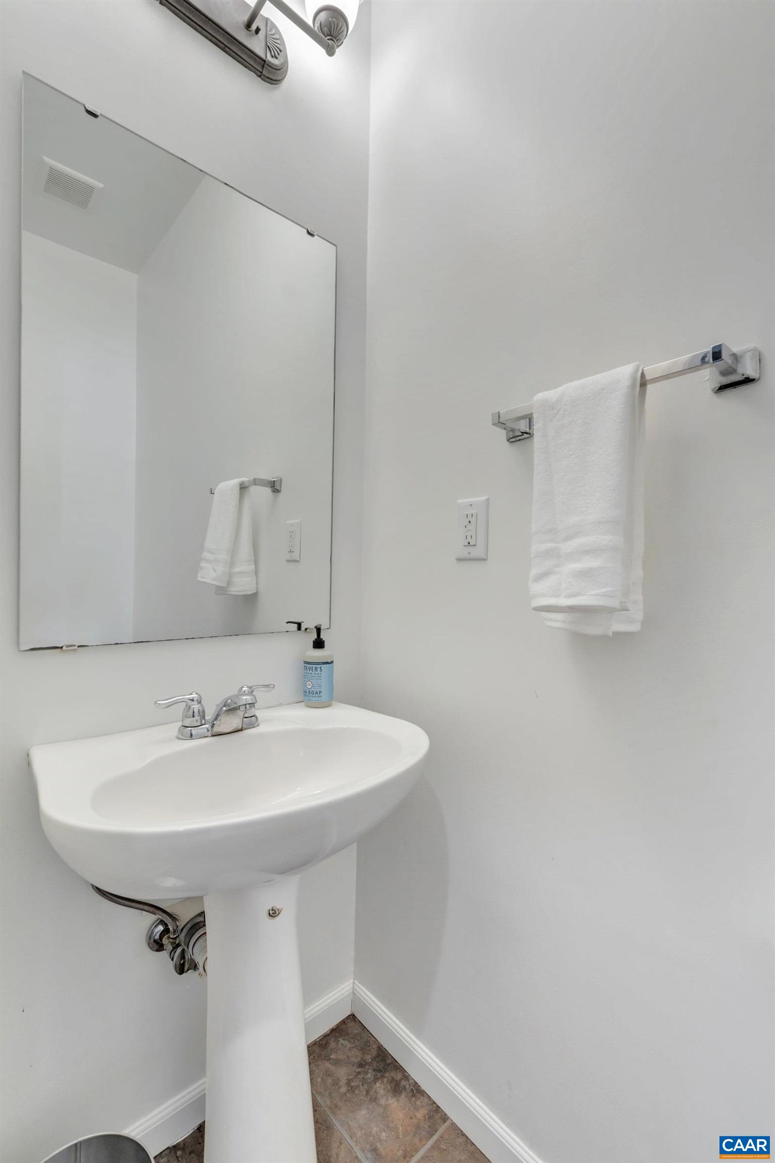 1006 LONG ST, CHARLOTTESVILLE, Virginia 22901, 5 Bedrooms Bedrooms, ,3 BathroomsBathrooms,Residential,1006 LONG ST,675857 MLS # 675857