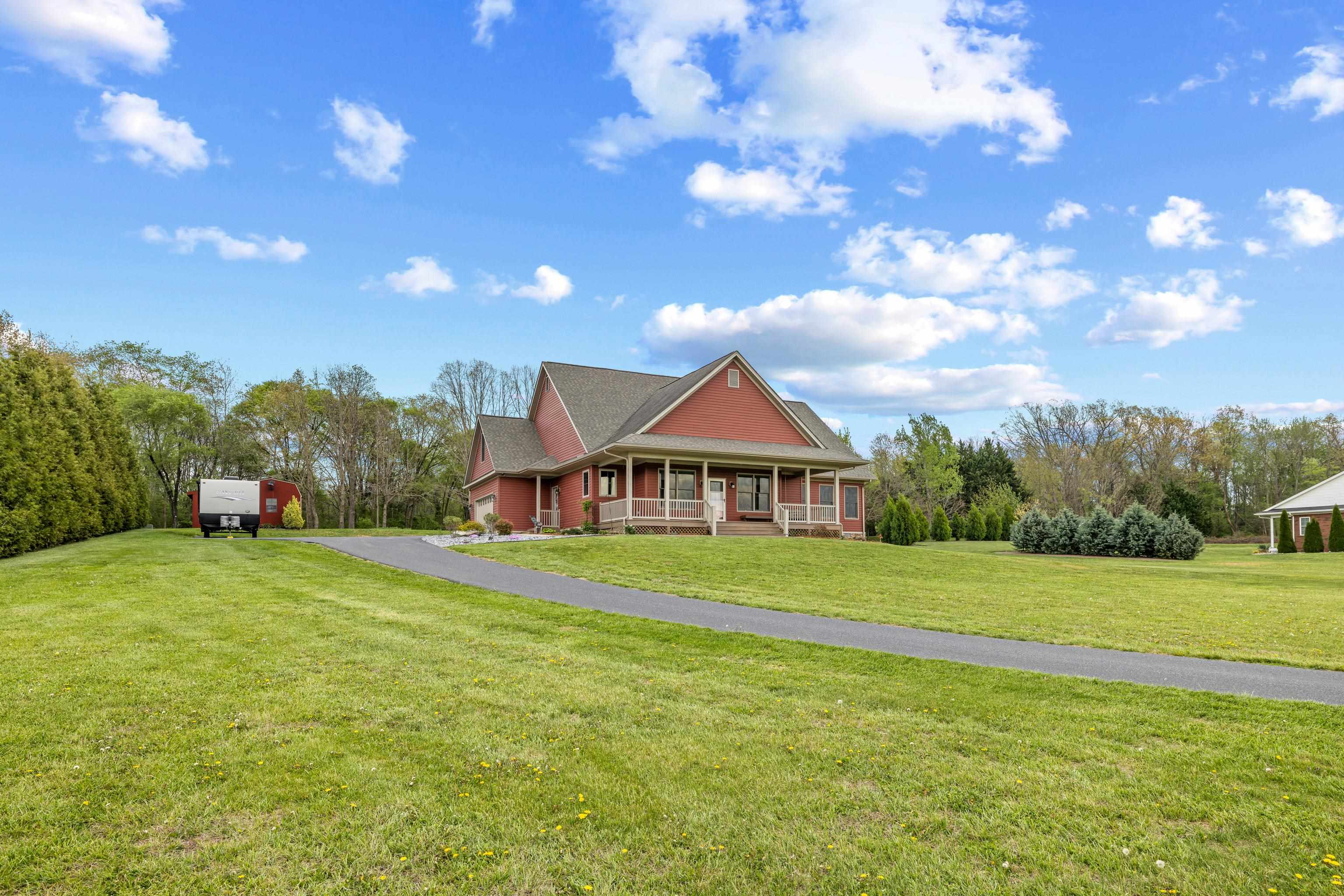 2390 TINKLING SPRING RD, STUARTS DRAFT, Virginia 24477, 3 Bedrooms Bedrooms, ,2 BathroomsBathrooms,Residential,2390 TINKLING SPRING RD,675858 MLS # 675858