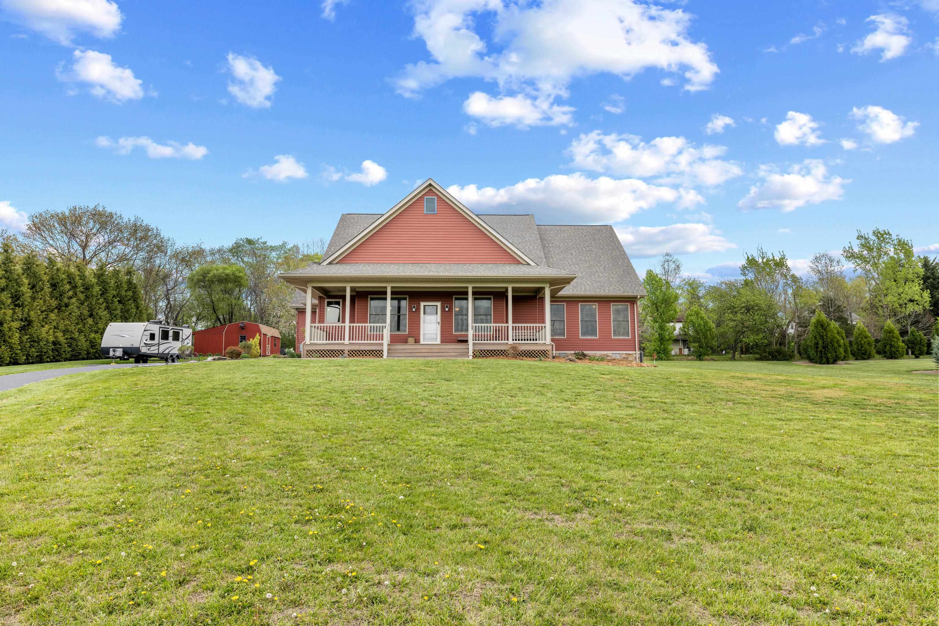 2390 TINKLING SPRING RD, STUARTS DRAFT, Virginia 24477, 3 Bedrooms Bedrooms, ,2 BathroomsBathrooms,Residential,2390 TINKLING SPRING RD,675858 MLS # 675858