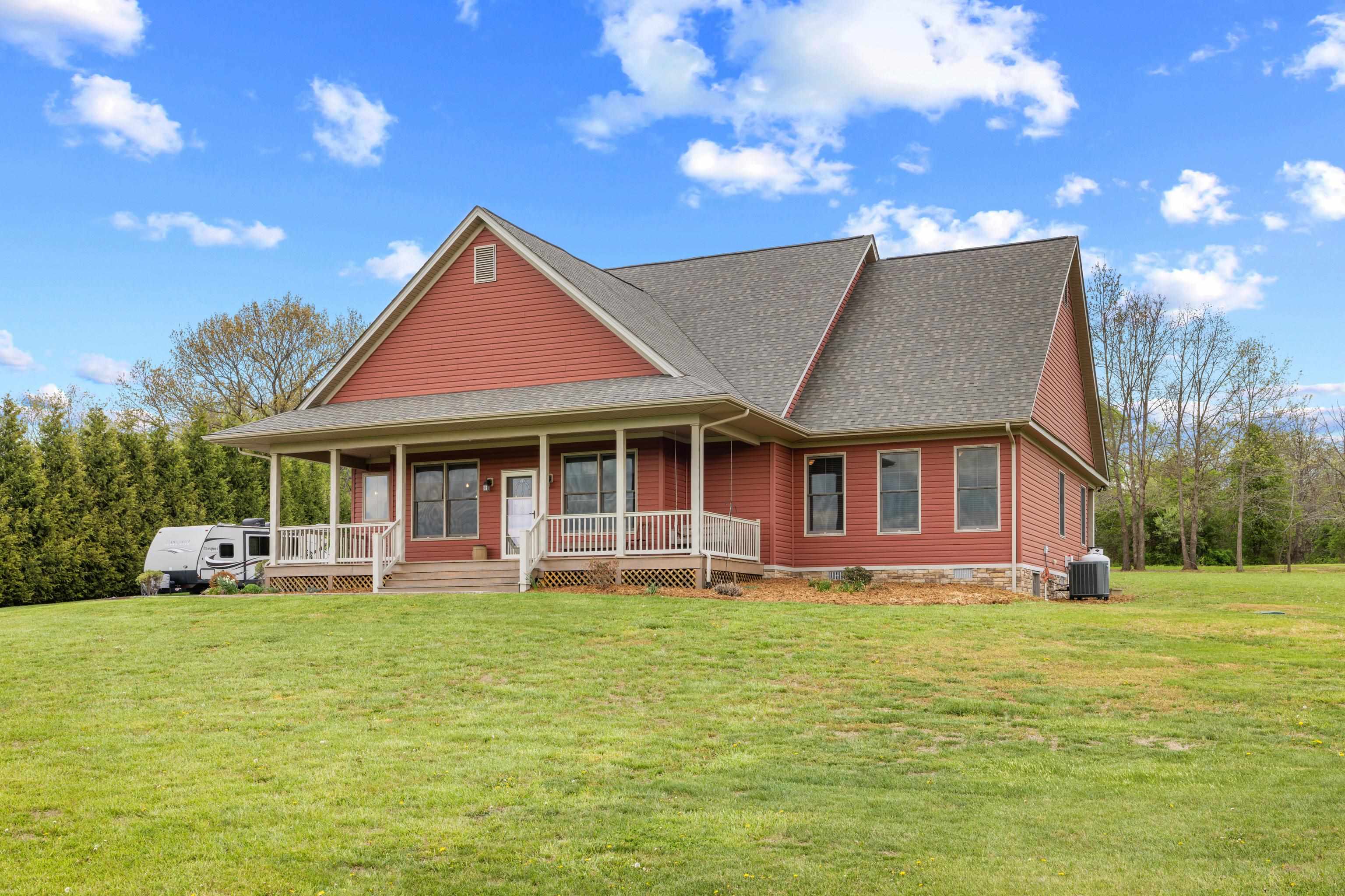 2390 TINKLING SPRING RD, STUARTS DRAFT, Virginia 24477, 3 Bedrooms Bedrooms, ,2 BathroomsBathrooms,Residential,2390 TINKLING SPRING RD,675858 MLS # 675858