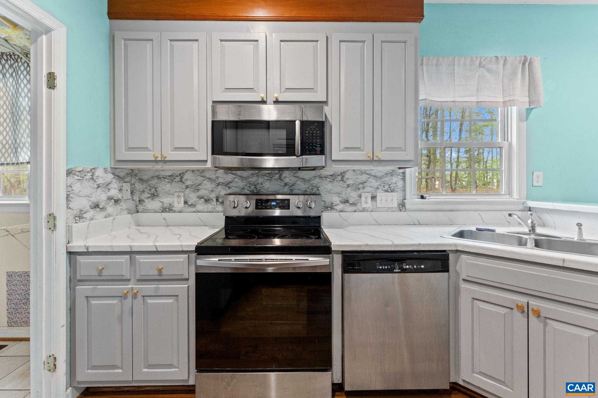 831 JEFFERSON DR, PALMYRA, Virginia 22963, 4 Bedrooms Bedrooms, ,2 BathroomsBathrooms,Residential,831 JEFFERSON DR,675859 MLS # 675859