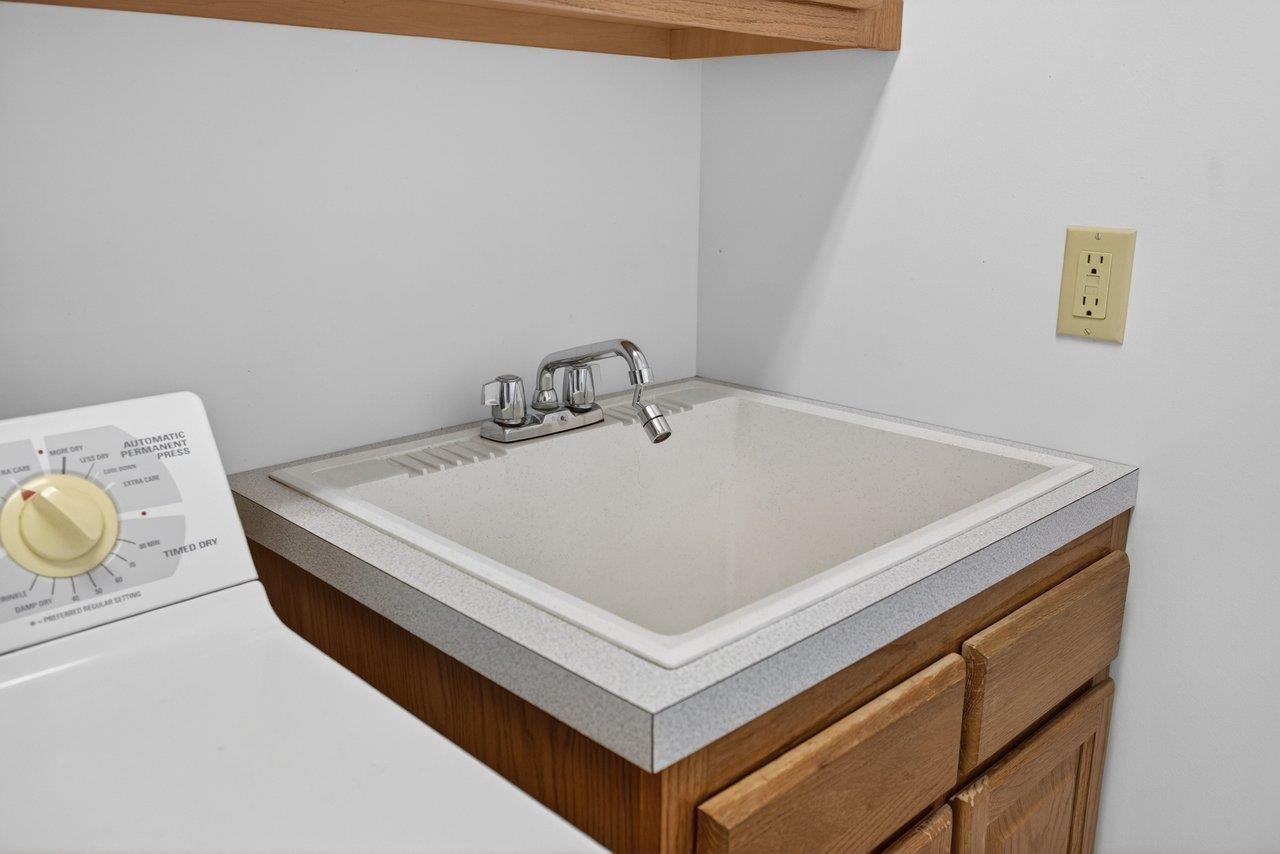 1837 PARK RD, HARRISONBURG, Virginia 22802, 5 Bedrooms Bedrooms, ,3 BathroomsBathrooms,Residential,1837 PARK RD,675862 MLS # 675862