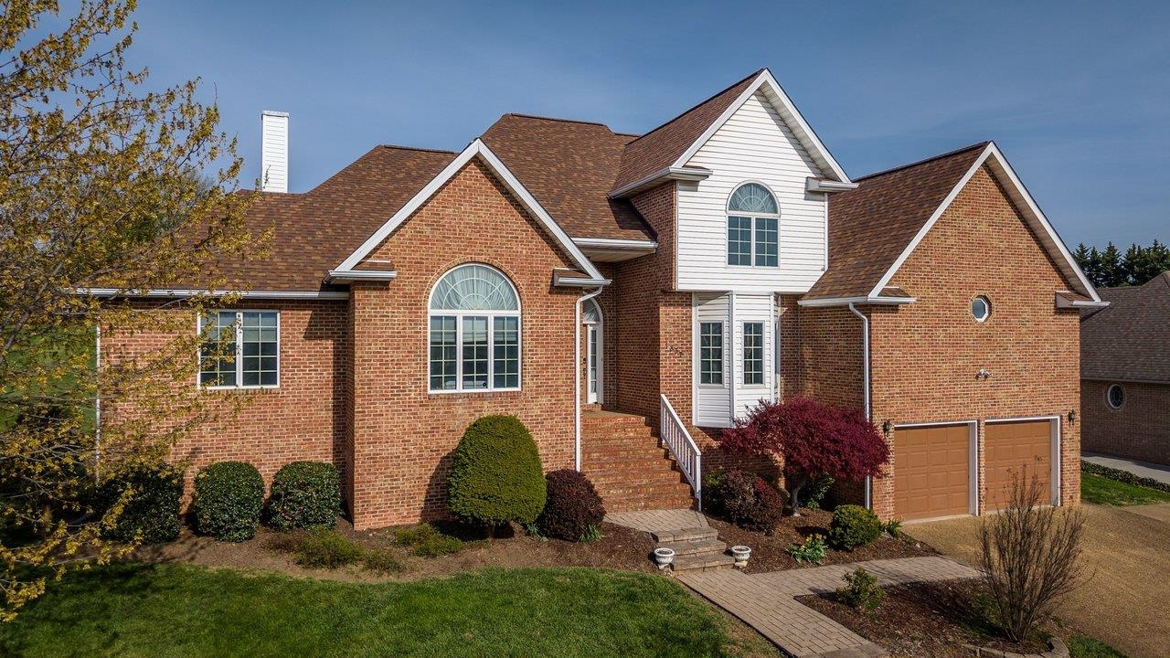 1837 PARK RD, HARRISONBURG, Virginia 22802, 5 Bedrooms Bedrooms, ,3 BathroomsBathrooms,Residential,1837 PARK RD,675862 MLS # 675862