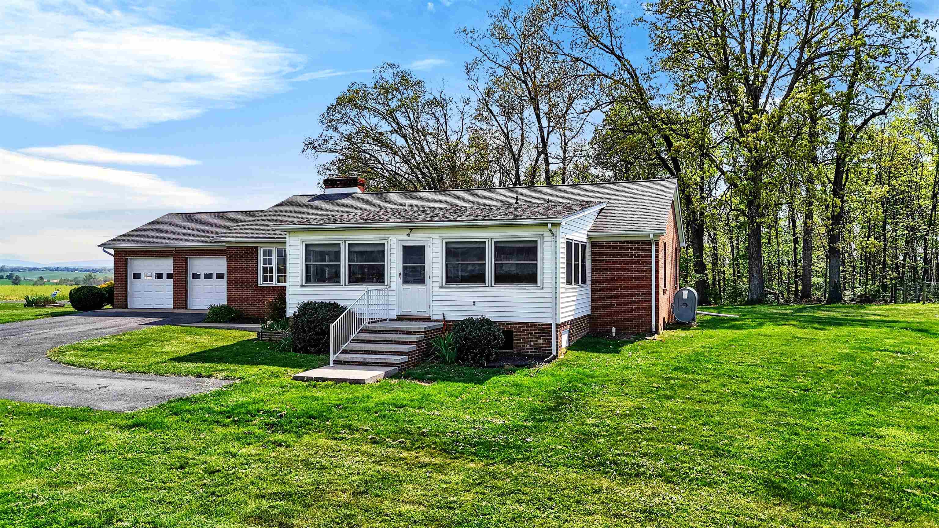 1522 DAM TOWN RD, FORT DEFIANCE, Virginia 24437, 3 Bedrooms Bedrooms, ,2 BathroomsBathrooms,Residential,1522 DAM TOWN RD,675869 MLS # 675869