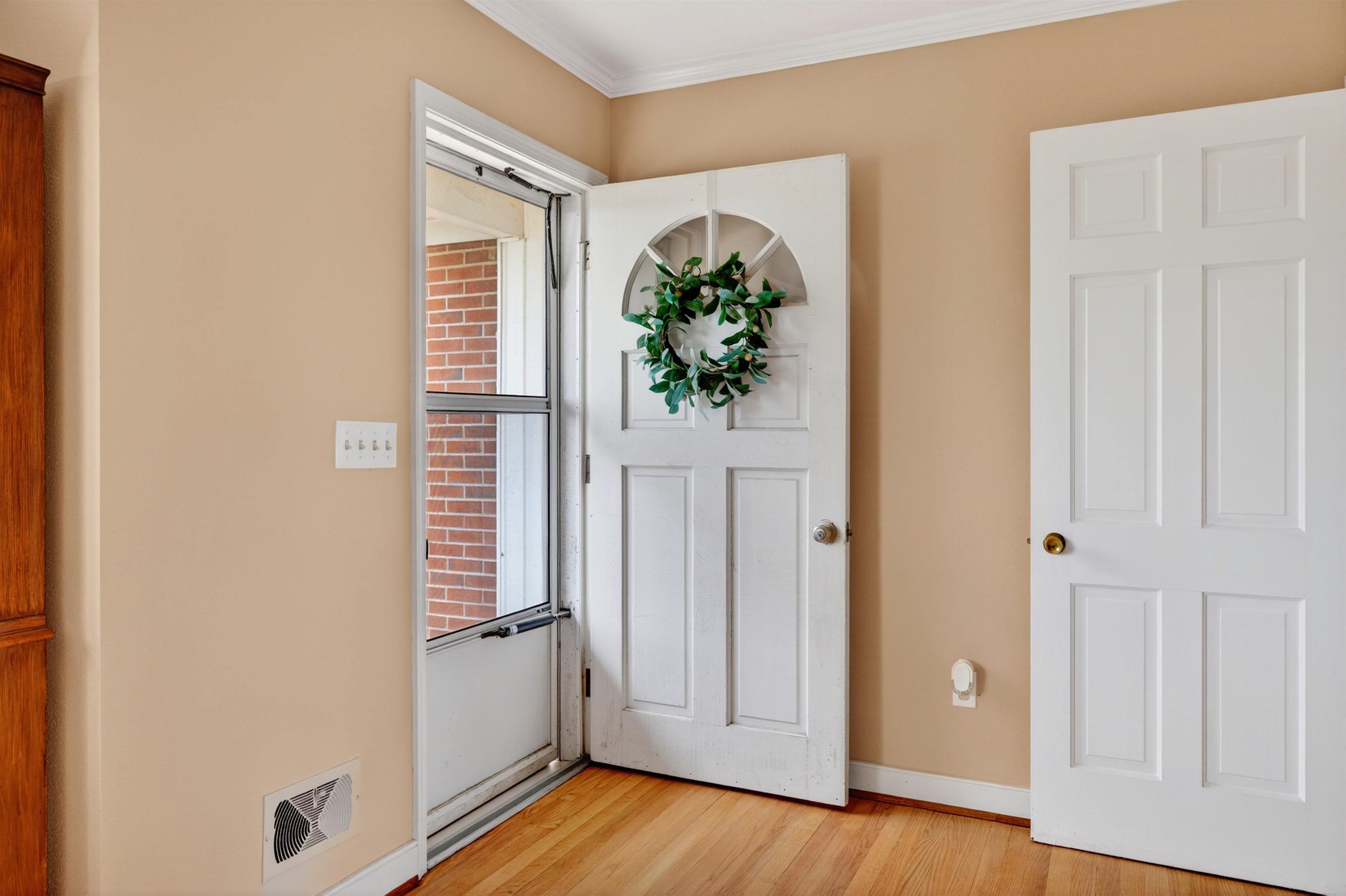 1522 DAM TOWN RD, FORT DEFIANCE, Virginia 24437, 3 Bedrooms Bedrooms, ,2 BathroomsBathrooms,Residential,1522 DAM TOWN RD,675869 MLS # 675869