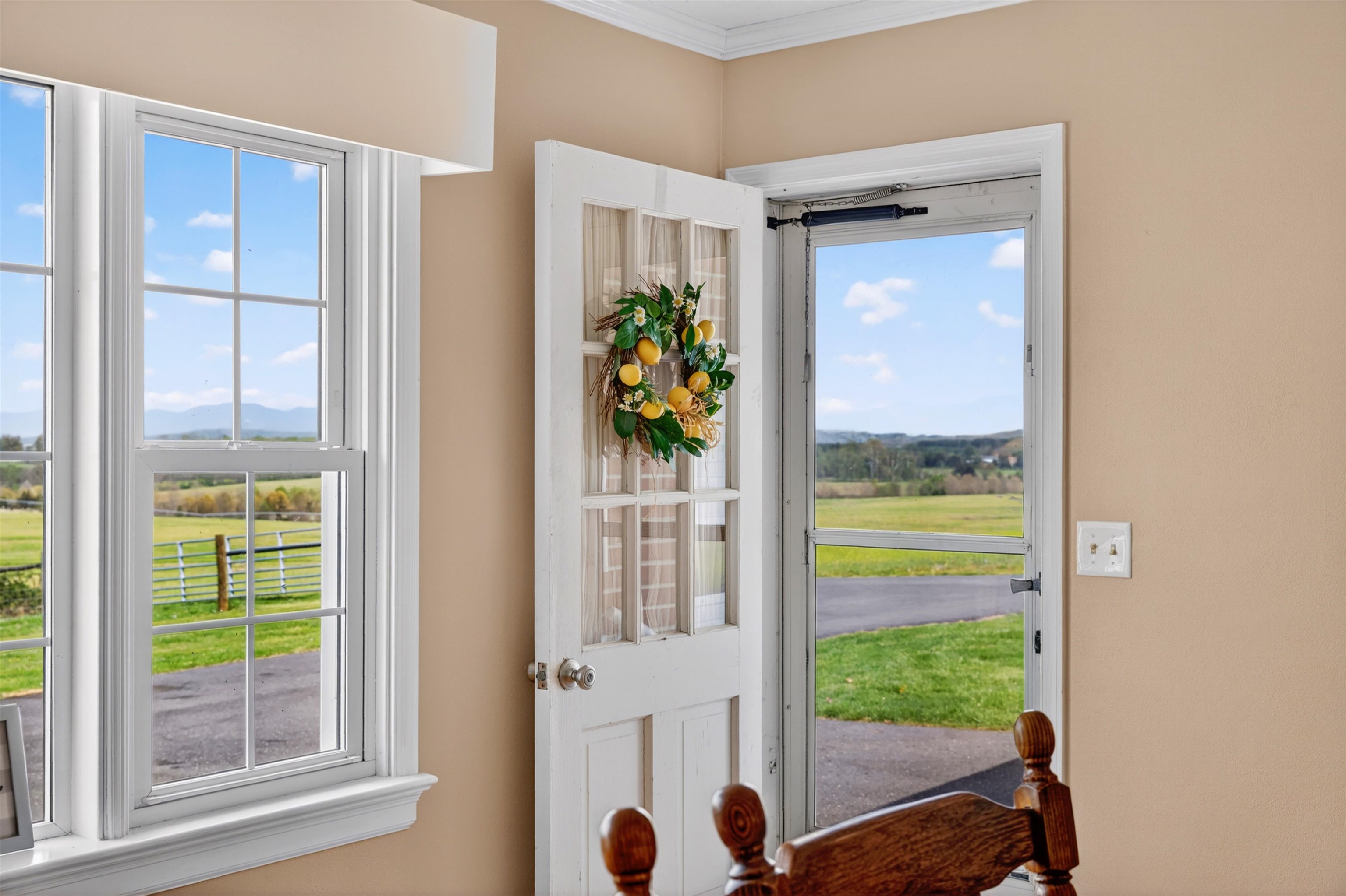 1522 DAM TOWN RD, FORT DEFIANCE, Virginia 24437, 3 Bedrooms Bedrooms, ,2 BathroomsBathrooms,Residential,1522 DAM TOWN RD,675869 MLS # 675869