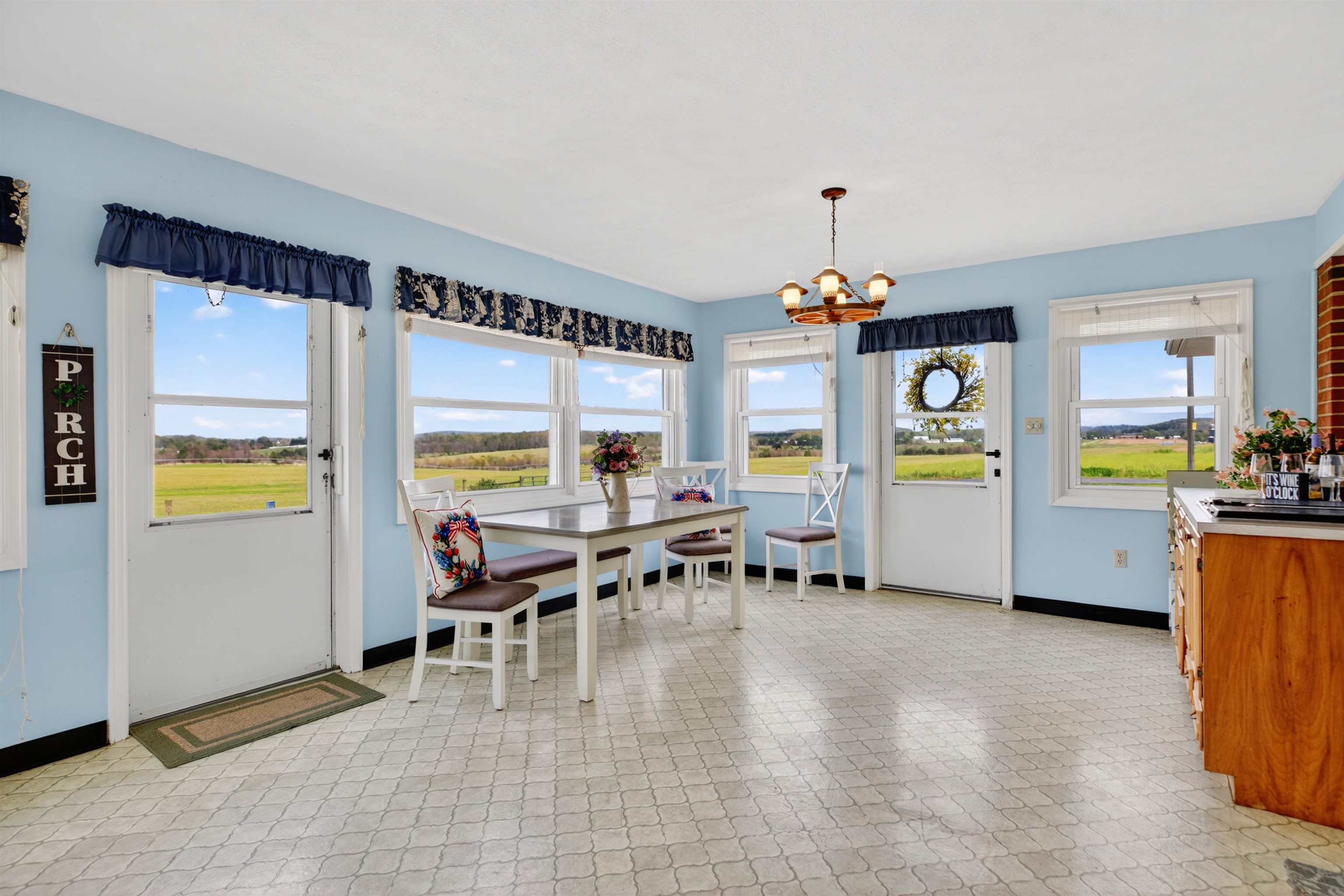 1522 DAM TOWN RD, FORT DEFIANCE, Virginia 24437, 3 Bedrooms Bedrooms, ,2 BathroomsBathrooms,Residential,1522 DAM TOWN RD,675869 MLS # 675869