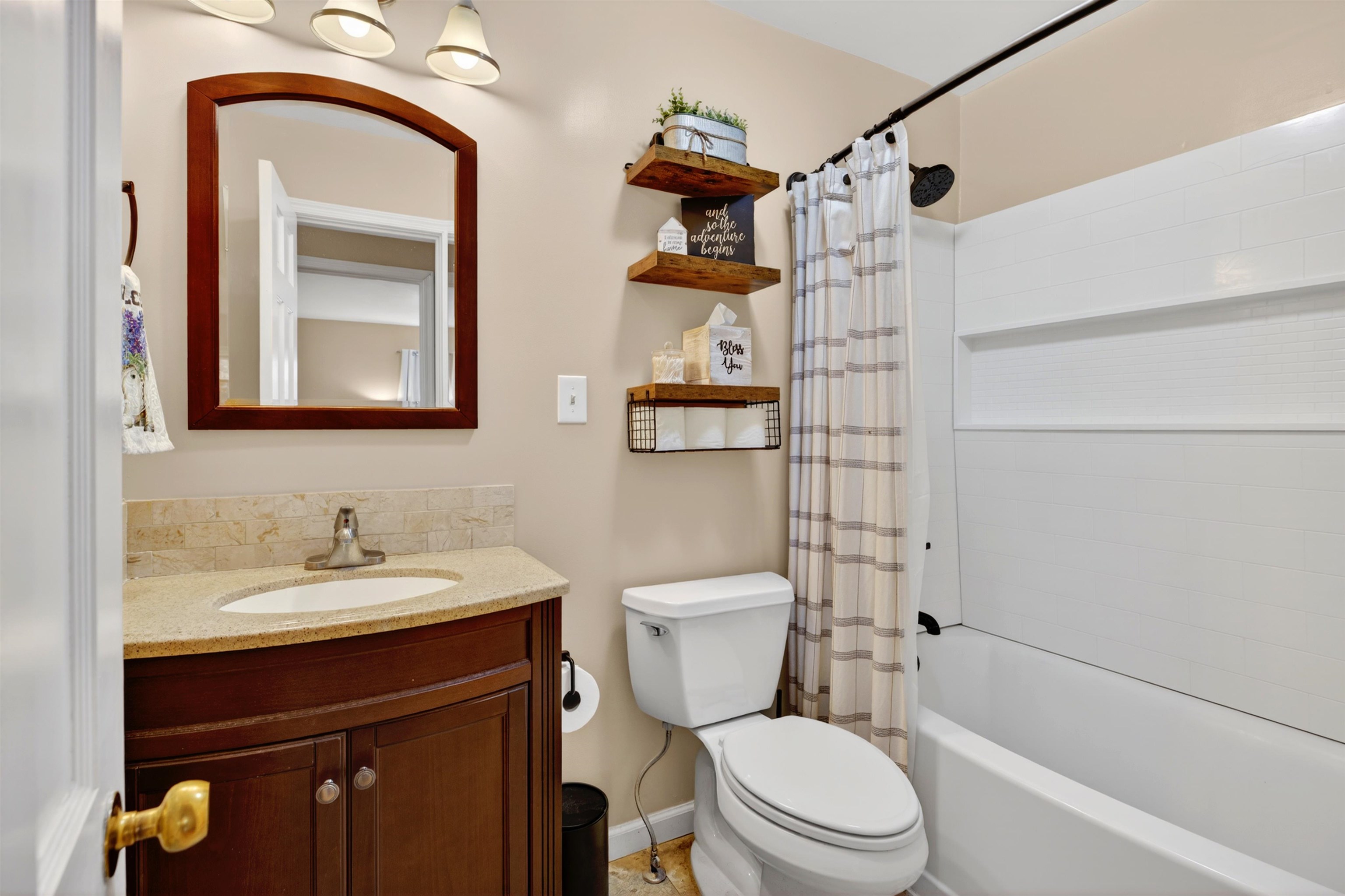 1522 DAM TOWN RD, FORT DEFIANCE, Virginia 24437, 3 Bedrooms Bedrooms, ,2 BathroomsBathrooms,Residential,1522 DAM TOWN RD,675869 MLS # 675869