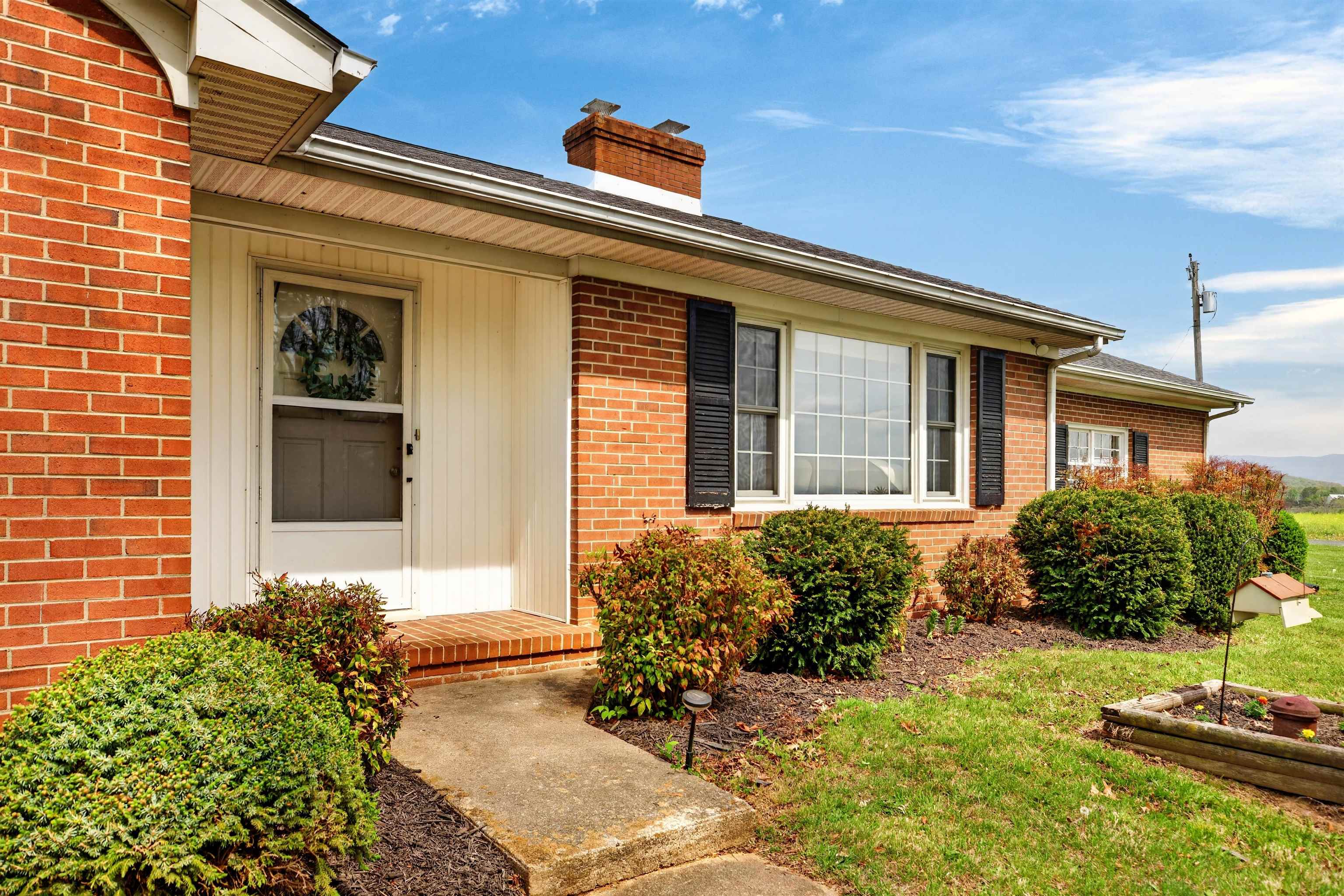 1522 DAM TOWN RD, FORT DEFIANCE, Virginia 24437, 3 Bedrooms Bedrooms, ,2 BathroomsBathrooms,Residential,1522 DAM TOWN RD,675869 MLS # 675869