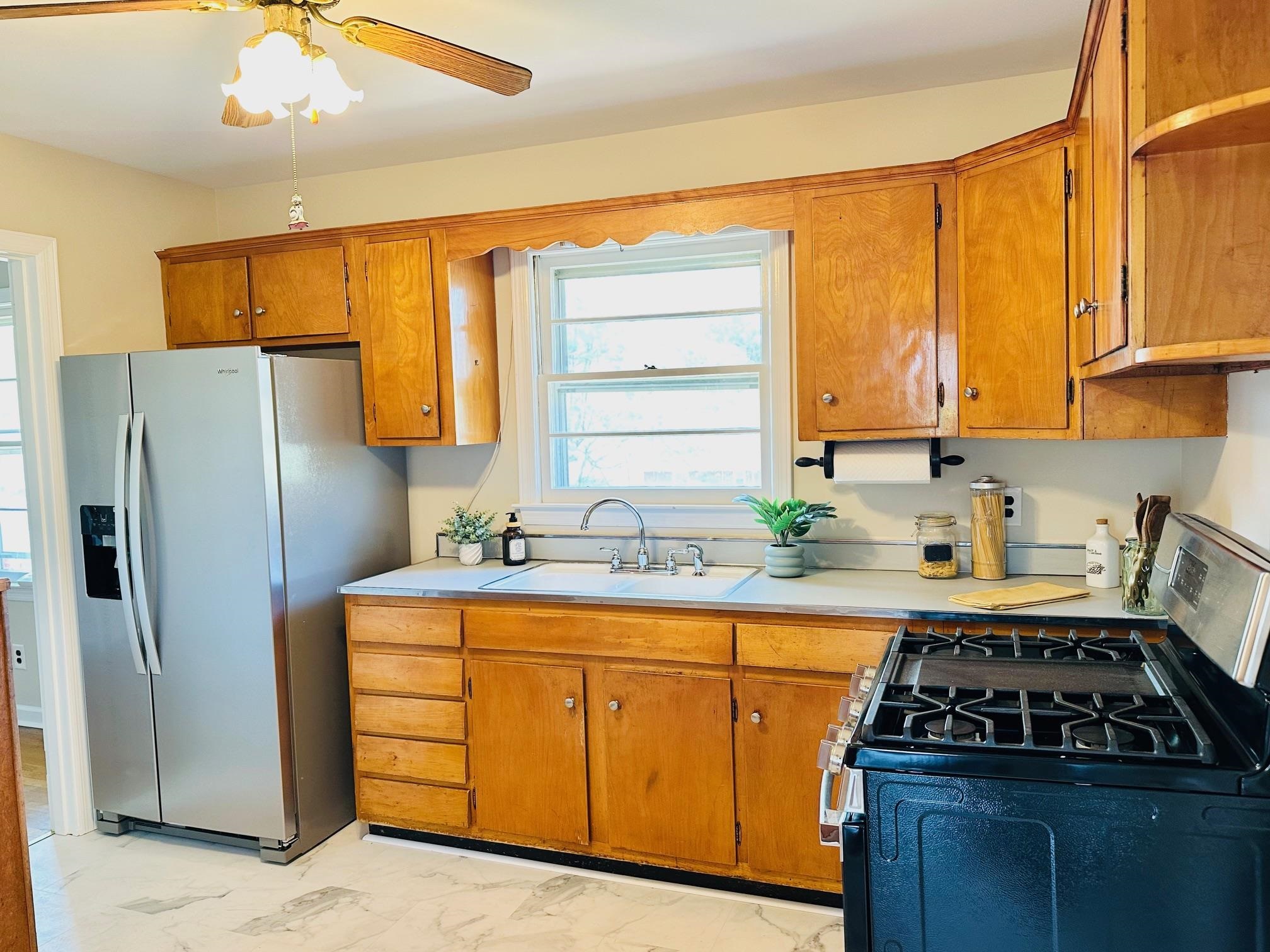 2403 PARK HILL RD, STAUNTON, Virginia 24401, 3 Bedrooms Bedrooms, ,1 BathroomBathrooms,Residential,2403 PARK HILL RD,675883 MLS # 675883