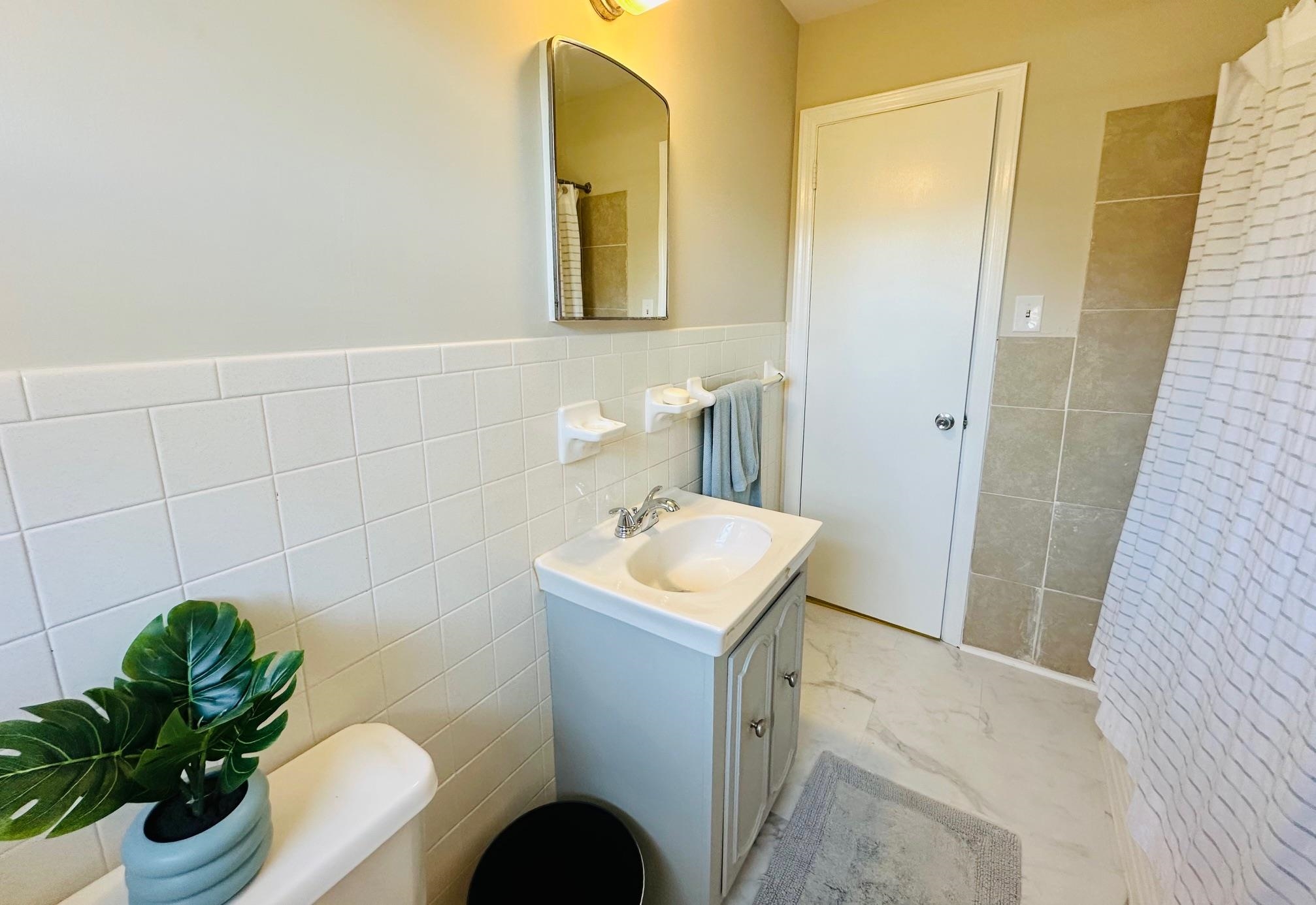 2403 PARK HILL RD, STAUNTON, Virginia 24401, 3 Bedrooms Bedrooms, ,1 BathroomBathrooms,Residential,2403 PARK HILL RD,675883 MLS # 675883