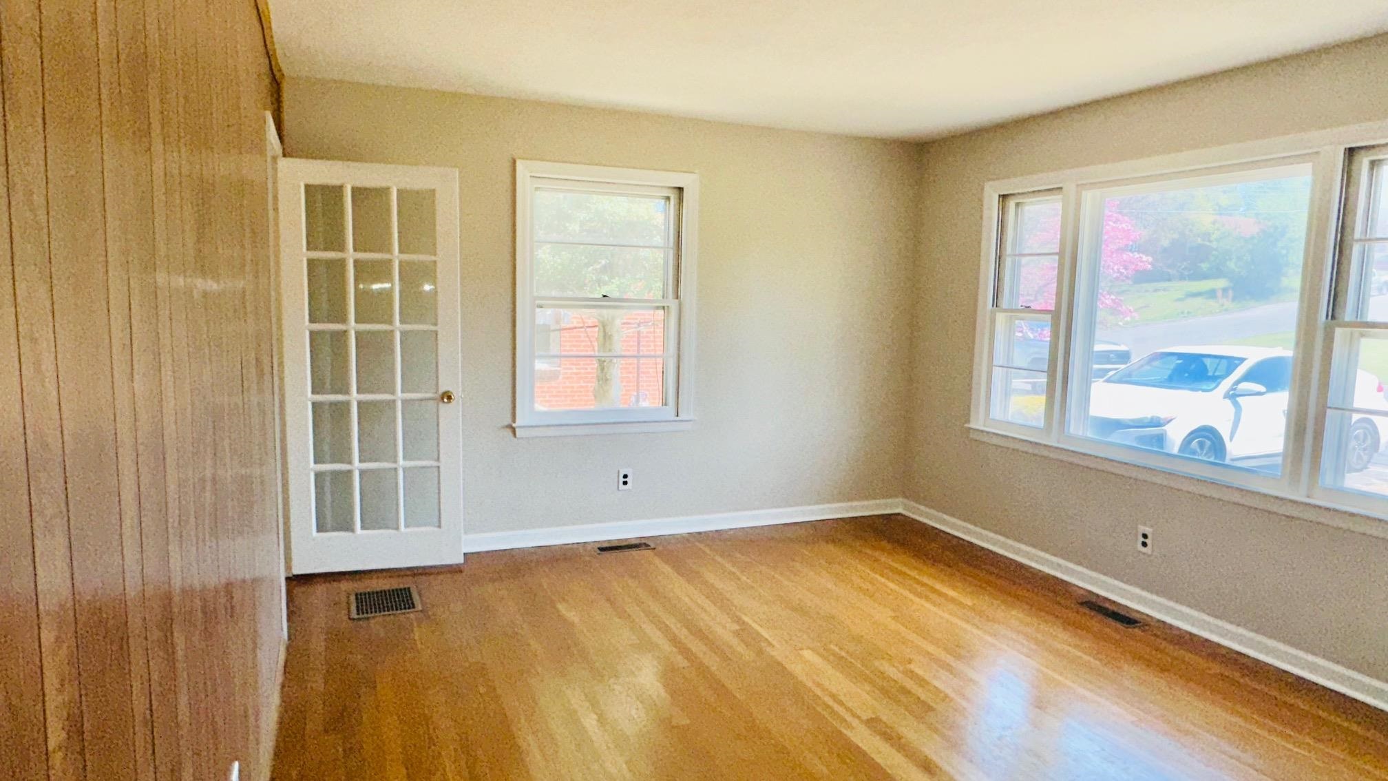 2403 PARK HILL RD, STAUNTON, Virginia 24401, 3 Bedrooms Bedrooms, ,1 BathroomBathrooms,Residential,2403 PARK HILL RD,675883 MLS # 675883