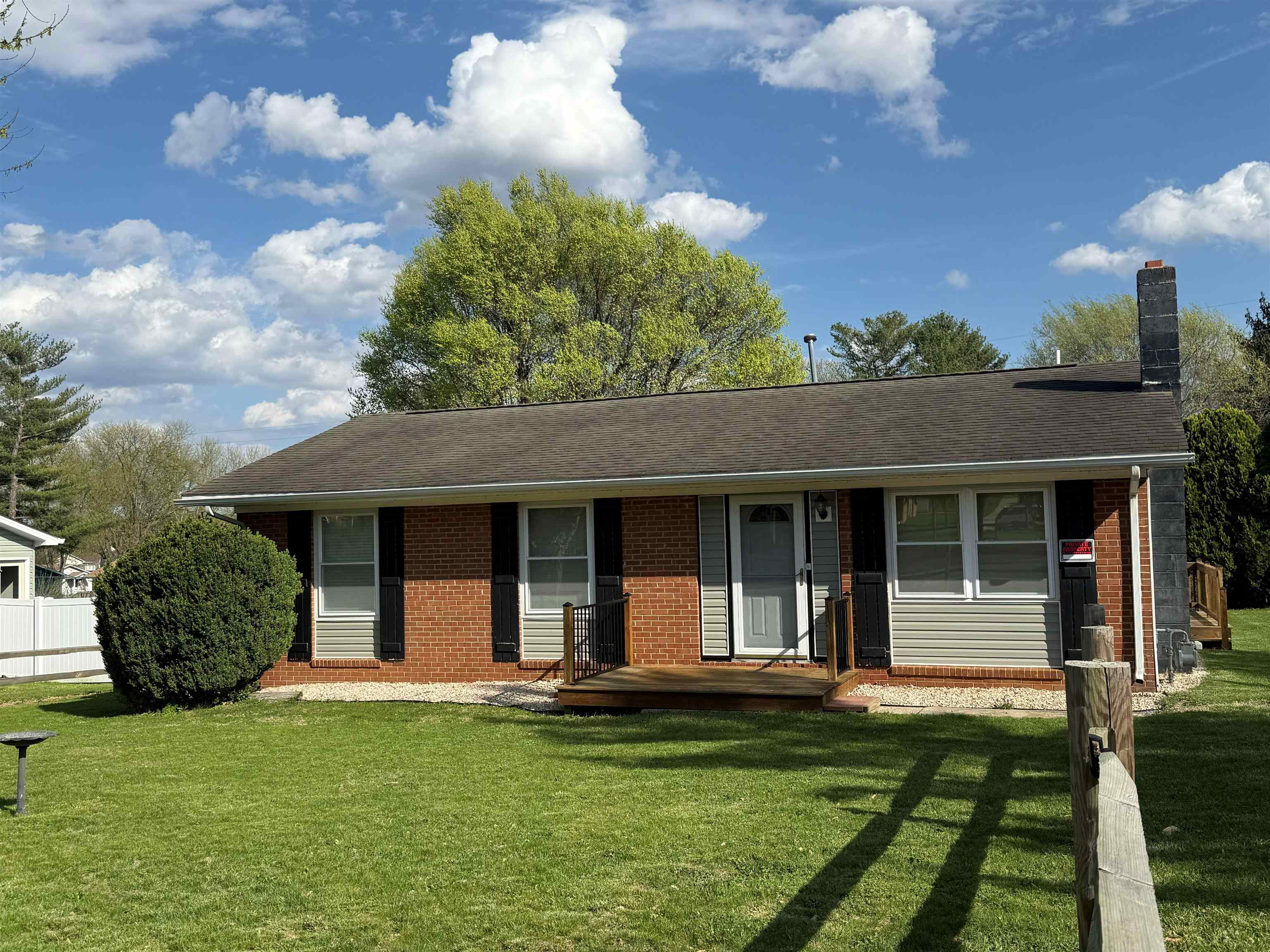 858 AUGUSTA FARMS RD, WAYNESBORO, Virginia 22980, 3 Bedrooms Bedrooms, ,1 BathroomBathrooms,Residential,858 AUGUSTA FARMS RD,675888 MLS # 675888