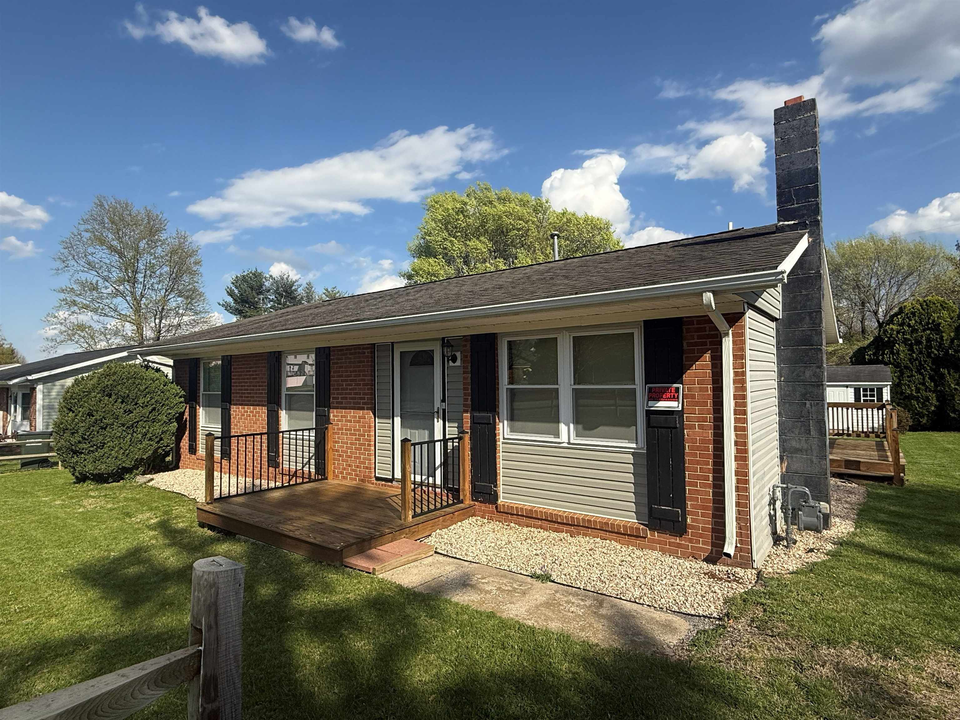 858 AUGUSTA FARMS RD, WAYNESBORO, Virginia 22980, 3 Bedrooms Bedrooms, ,1 BathroomBathrooms,Residential,858 AUGUSTA FARMS RD,675888 MLS # 675888