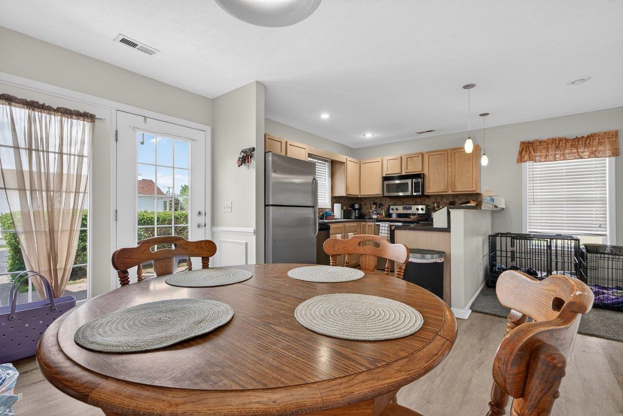 223 ASPEN AVE, GROTTOES, Virginia 24441, 3 Bedrooms Bedrooms, ,2 BathroomsBathrooms,Residential,223 ASPEN AVE,675893 MLS # 675893