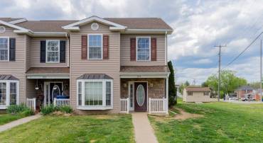 223 ASPEN AVE, GROTTOES, Virginia 24441, 3 Bedrooms Bedrooms, ,2 BathroomsBathrooms,Residential,223 ASPEN AVE,675893 MLS # 675893