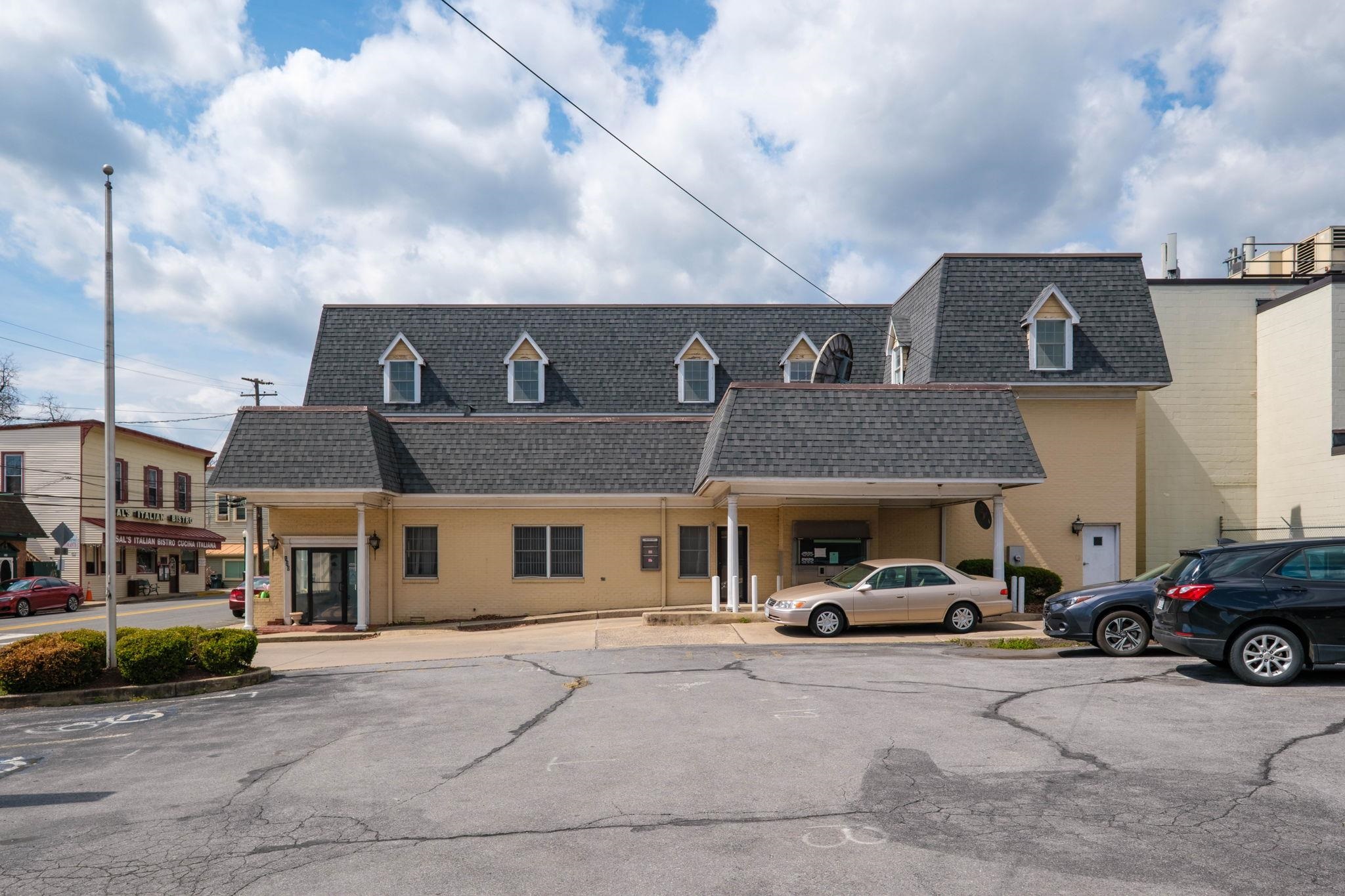 120 S MAIN ST, EDINBURG, Virginia 22824, ,Commercial,120 S MAIN ST,675914 MLS # 675914