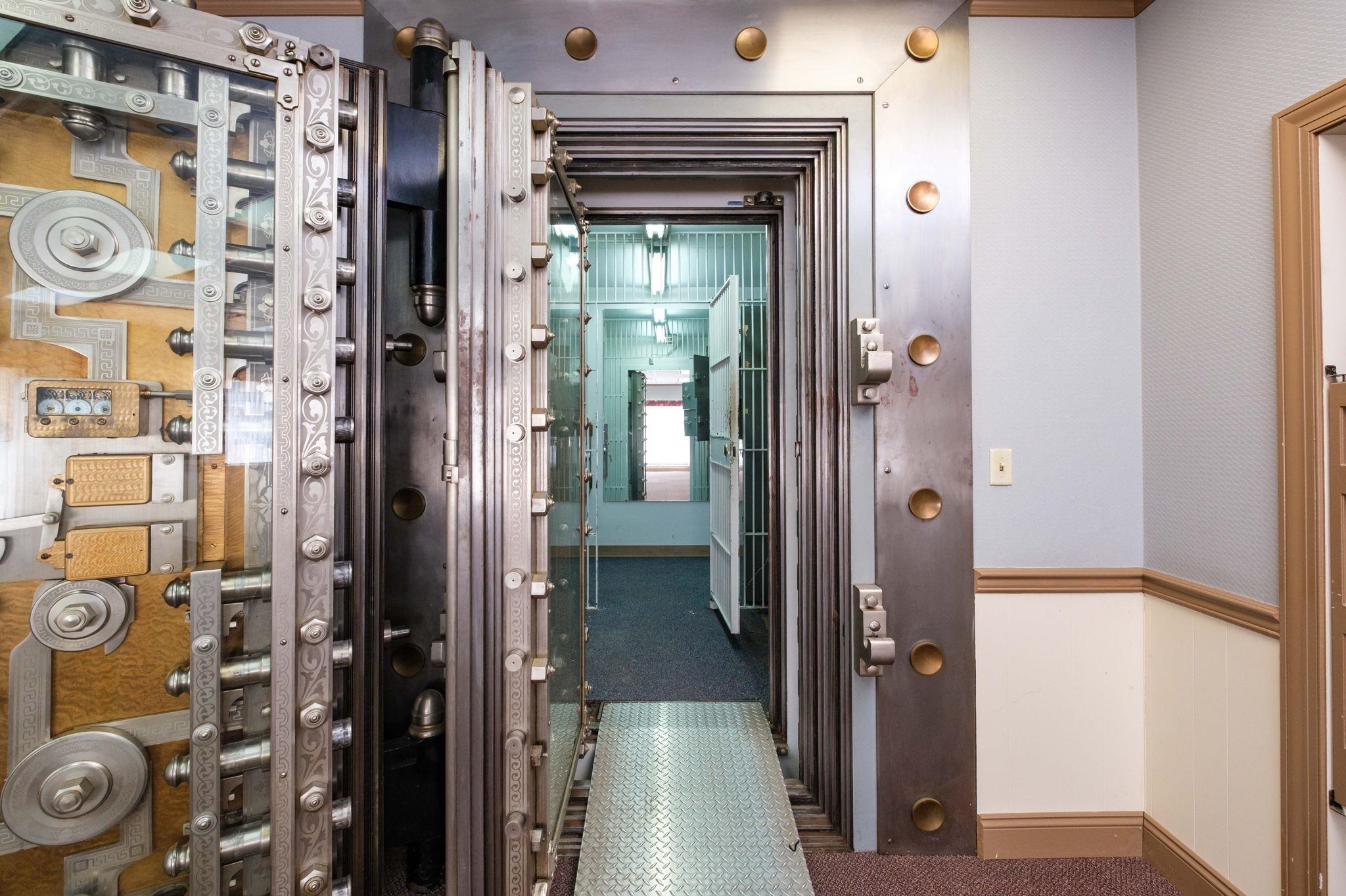 120 S MAIN ST, EDINBURG, Virginia 22824, ,Commercial,120 S MAIN ST,675914 MLS # 675914