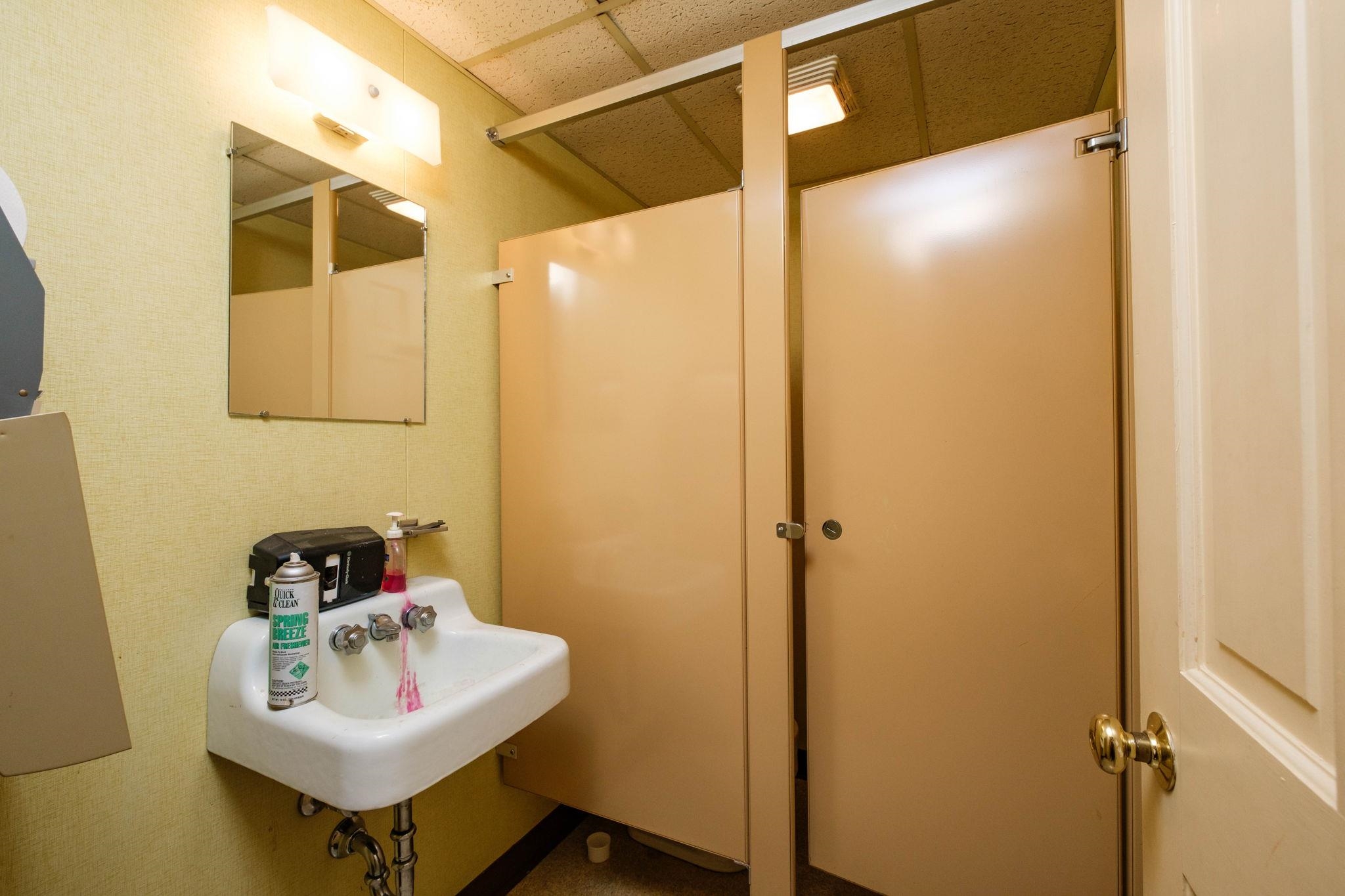 120 S MAIN ST, EDINBURG, Virginia 22824, ,Commercial,120 S MAIN ST,675914 MLS # 675914