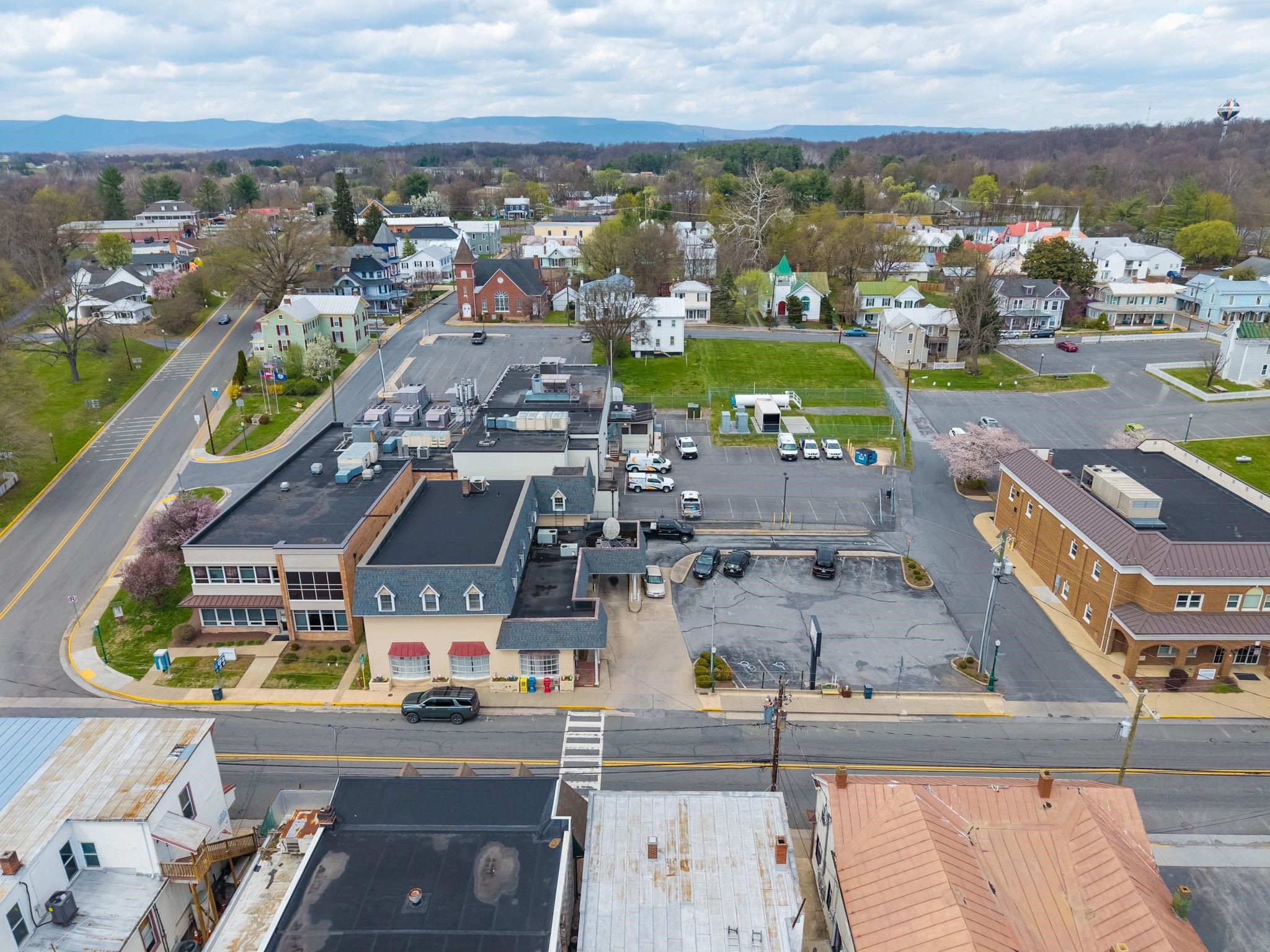 120 S MAIN ST, EDINBURG, Virginia 22824, ,Commercial,120 S MAIN ST,675914 MLS # 675914