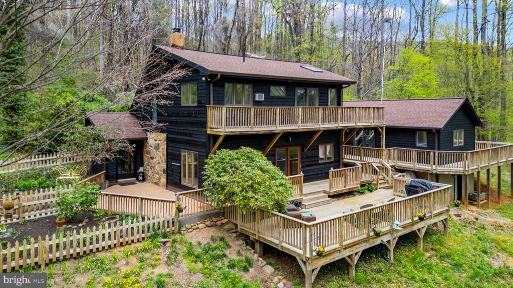 902 HARRIS HOLLOW RD, WASHINGTON, Virginia, 4 Bedrooms Bedrooms, ,4 BathroomsBathrooms,Residential,902 HARRIS HOLLOW RD,VARP2002516 MLS # VARP2002516