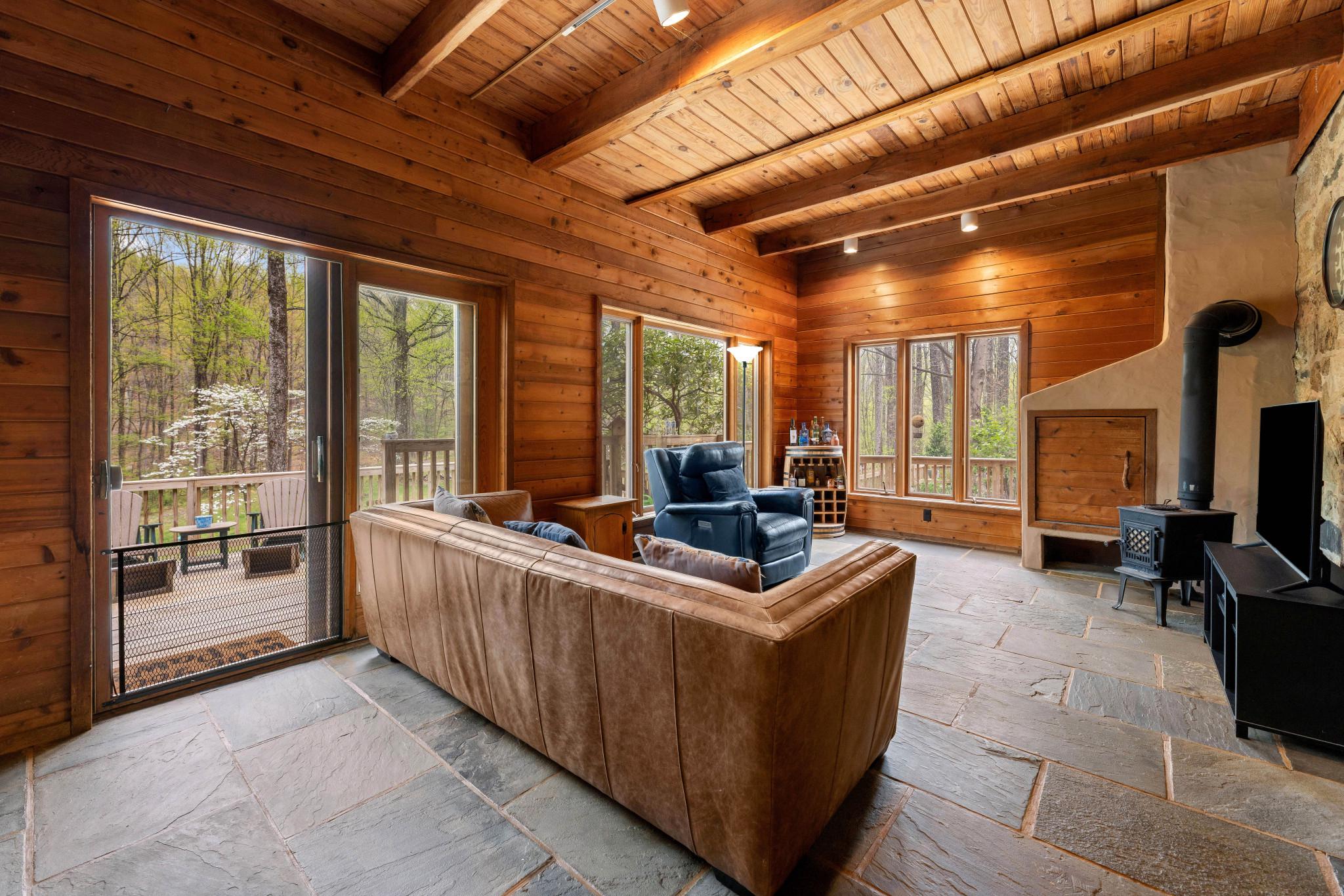 902 HARRIS HOLLOW RD, WASHINGTON, Virginia, 4 Bedrooms Bedrooms, ,4 BathroomsBathrooms,Residential,902 HARRIS HOLLOW RD,VARP2002516 MLS # VARP2002516