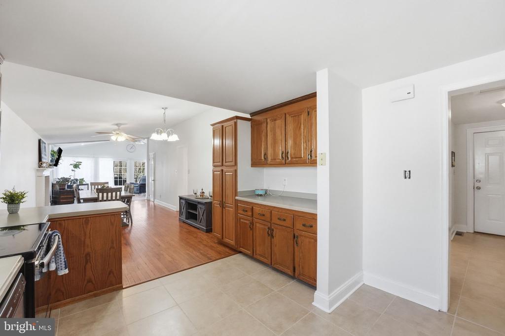 308 WESTOVER PKWY, LOCUST GROVE, Virginia 22508, 4 Bedrooms Bedrooms, ,3 BathroomsBathrooms,Residential,308 WESTOVER PKWY,VAOR2013510 MLS # VAOR2013510