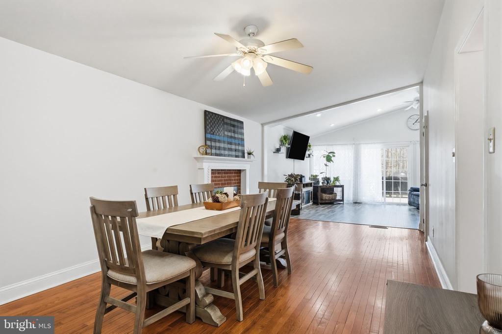 308 WESTOVER PKWY, LOCUST GROVE, Virginia 22508, 4 Bedrooms Bedrooms, ,3 BathroomsBathrooms,Residential,308 WESTOVER PKWY,VAOR2013510 MLS # VAOR2013510