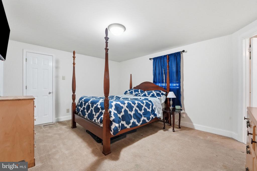 308 WESTOVER PKWY, LOCUST GROVE, Virginia 22508, 4 Bedrooms Bedrooms, ,3 BathroomsBathrooms,Residential,308 WESTOVER PKWY,VAOR2013510 MLS # VAOR2013510