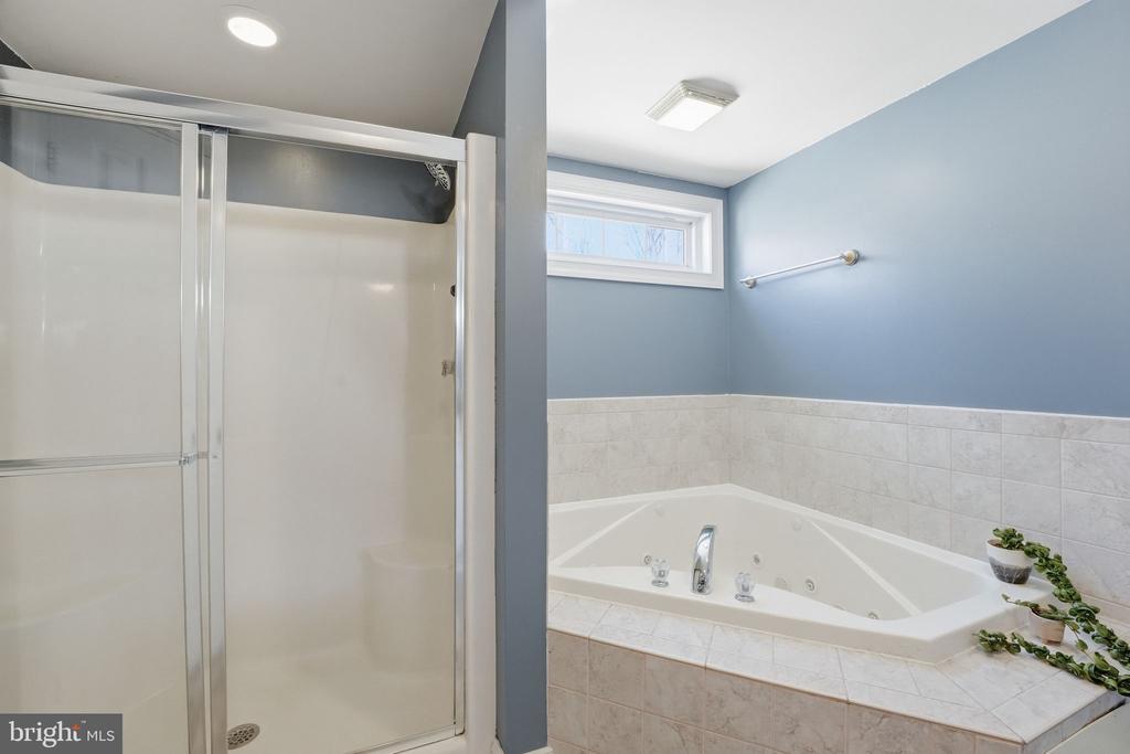 308 WESTOVER PKWY, LOCUST GROVE, Virginia 22508, 4 Bedrooms Bedrooms, ,3 BathroomsBathrooms,Residential,308 WESTOVER PKWY,VAOR2013510 MLS # VAOR2013510