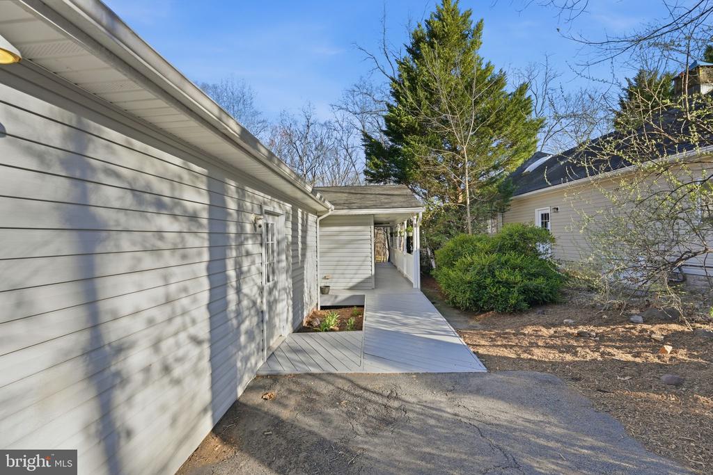 308 WESTOVER PKWY, LOCUST GROVE, Virginia 22508, 4 Bedrooms Bedrooms, ,3 BathroomsBathrooms,Residential,308 WESTOVER PKWY,VAOR2013510 MLS # VAOR2013510