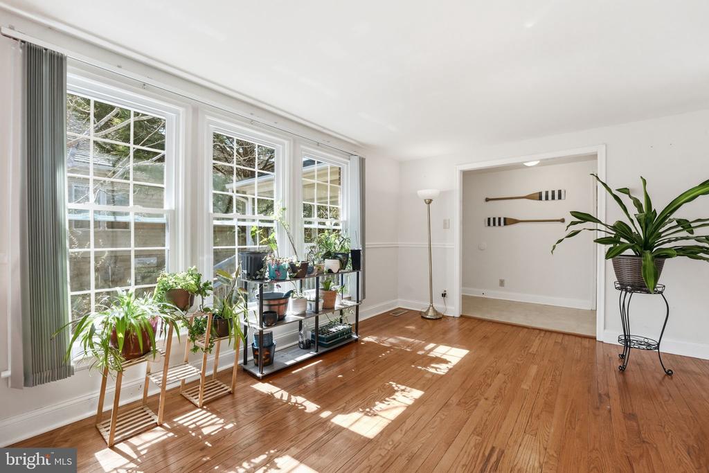 308 WESTOVER PKWY, LOCUST GROVE, Virginia 22508, 4 Bedrooms Bedrooms, ,3 BathroomsBathrooms,Residential,308 WESTOVER PKWY,VAOR2013510 MLS # VAOR2013510