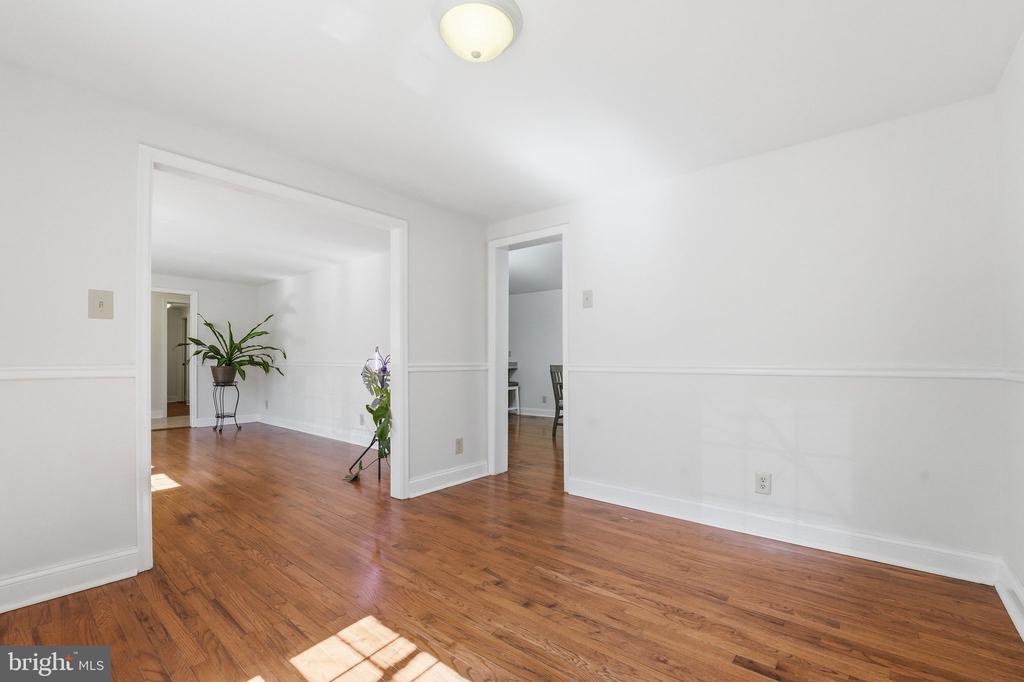 308 WESTOVER PKWY, LOCUST GROVE, Virginia 22508, 4 Bedrooms Bedrooms, ,3 BathroomsBathrooms,Residential,308 WESTOVER PKWY,VAOR2013510 MLS # VAOR2013510