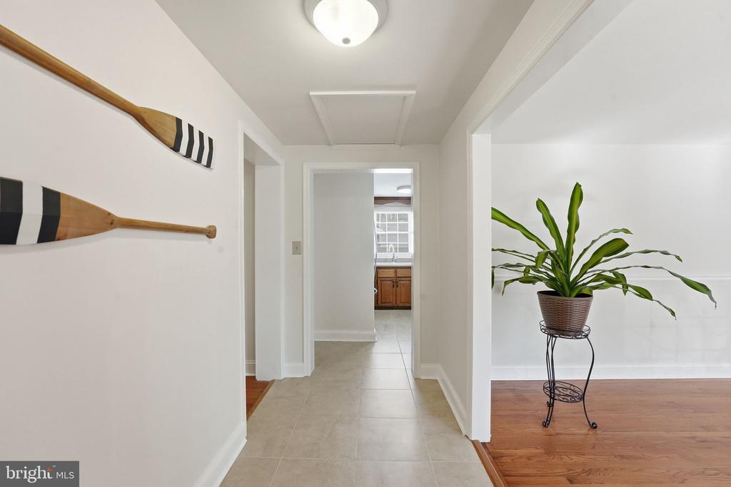 308 WESTOVER PKWY, LOCUST GROVE, Virginia 22508, 4 Bedrooms Bedrooms, ,3 BathroomsBathrooms,Residential,308 WESTOVER PKWY,VAOR2013510 MLS # VAOR2013510