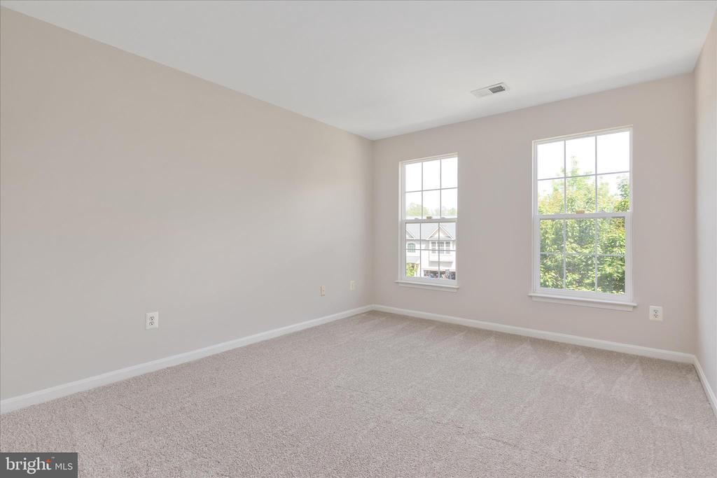 813 KINGSBROOK RD, CULPEPER, Virginia 22701, 4 Bedrooms Bedrooms, ,2 BathroomsBathrooms,Residential,813 KINGSBROOK RD,VACU2013084 MLS # VACU2013084