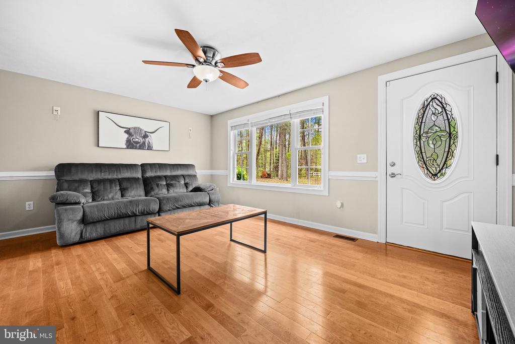 10400 LANDON LN, SPOTSYLVANIA, Virginia 22551, 2 Bedrooms Bedrooms, ,2 BathroomsBathrooms,Residential,10400 LANDON LN,VASP2040346 MLS # VASP2040346