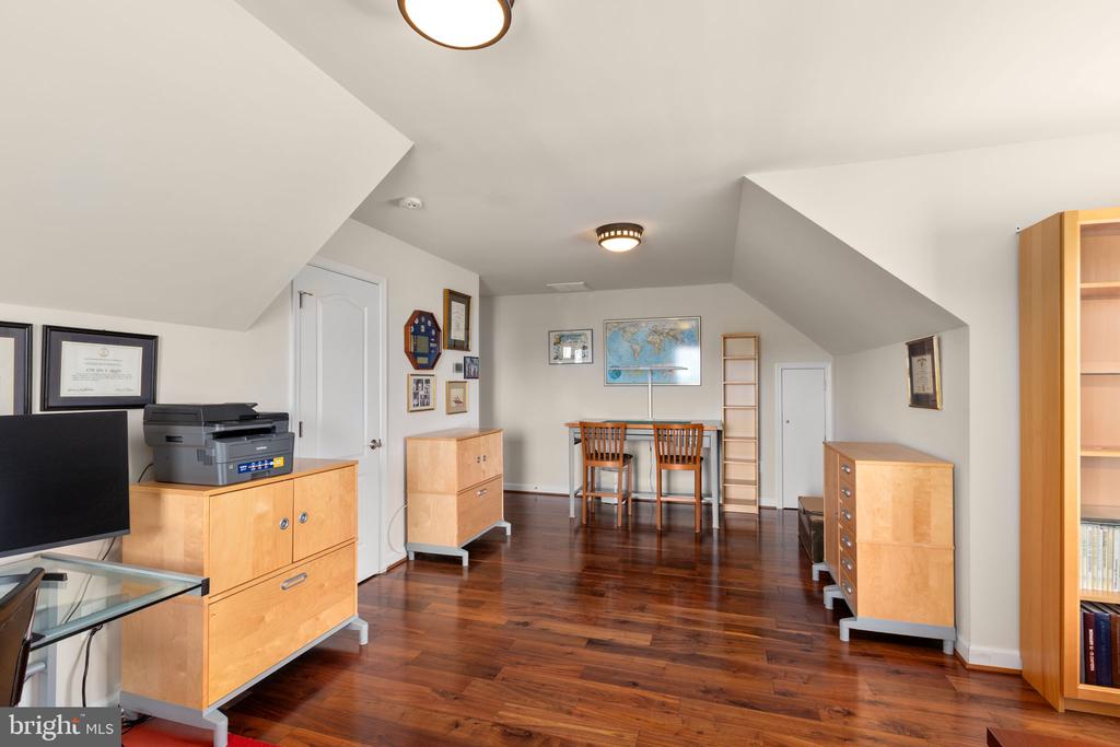 11410 STACY CROSSING WAY, FREDERICKSBURG, Virginia 22407, 6 Bedrooms Bedrooms, ,3 BathroomsBathrooms,Residential,11410 STACY CROSSING WAY,VASP2040330 MLS # VASP2040330