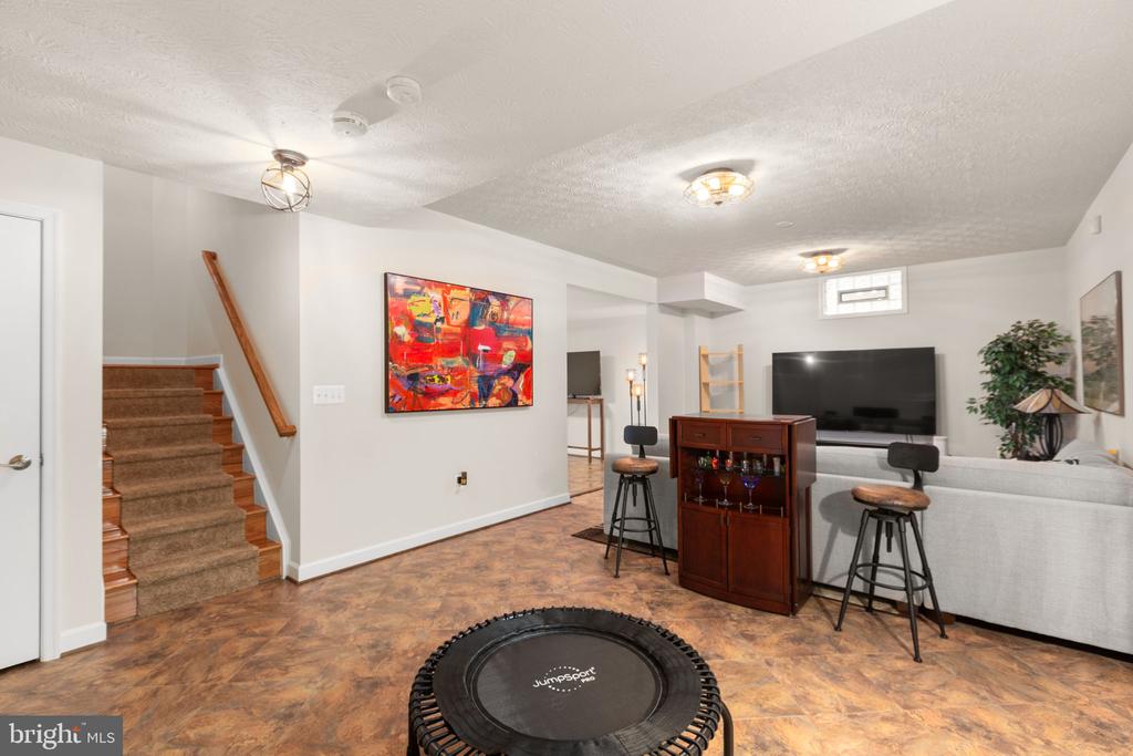 11410 STACY CROSSING WAY, FREDERICKSBURG, Virginia 22407, 6 Bedrooms Bedrooms, ,3 BathroomsBathrooms,Residential,11410 STACY CROSSING WAY,VASP2040330 MLS # VASP2040330