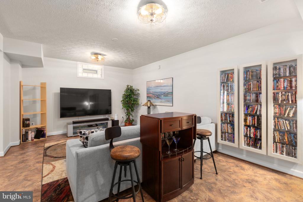 11410 STACY CROSSING WAY, FREDERICKSBURG, Virginia 22407, 6 Bedrooms Bedrooms, ,3 BathroomsBathrooms,Residential,11410 STACY CROSSING WAY,VASP2040330 MLS # VASP2040330