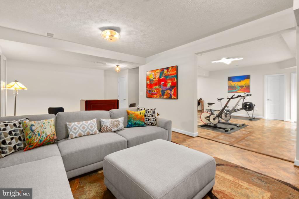 11410 STACY CROSSING WAY, FREDERICKSBURG, Virginia 22407, 6 Bedrooms Bedrooms, ,3 BathroomsBathrooms,Residential,11410 STACY CROSSING WAY,VASP2040330 MLS # VASP2040330