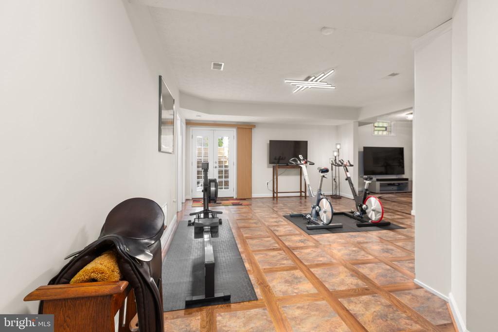 11410 STACY CROSSING WAY, FREDERICKSBURG, Virginia 22407, 6 Bedrooms Bedrooms, ,3 BathroomsBathrooms,Residential,11410 STACY CROSSING WAY,VASP2040330 MLS # VASP2040330