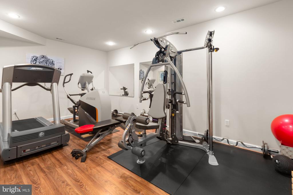 11410 STACY CROSSING WAY, FREDERICKSBURG, Virginia 22407, 6 Bedrooms Bedrooms, ,3 BathroomsBathrooms,Residential,11410 STACY CROSSING WAY,VASP2040330 MLS # VASP2040330