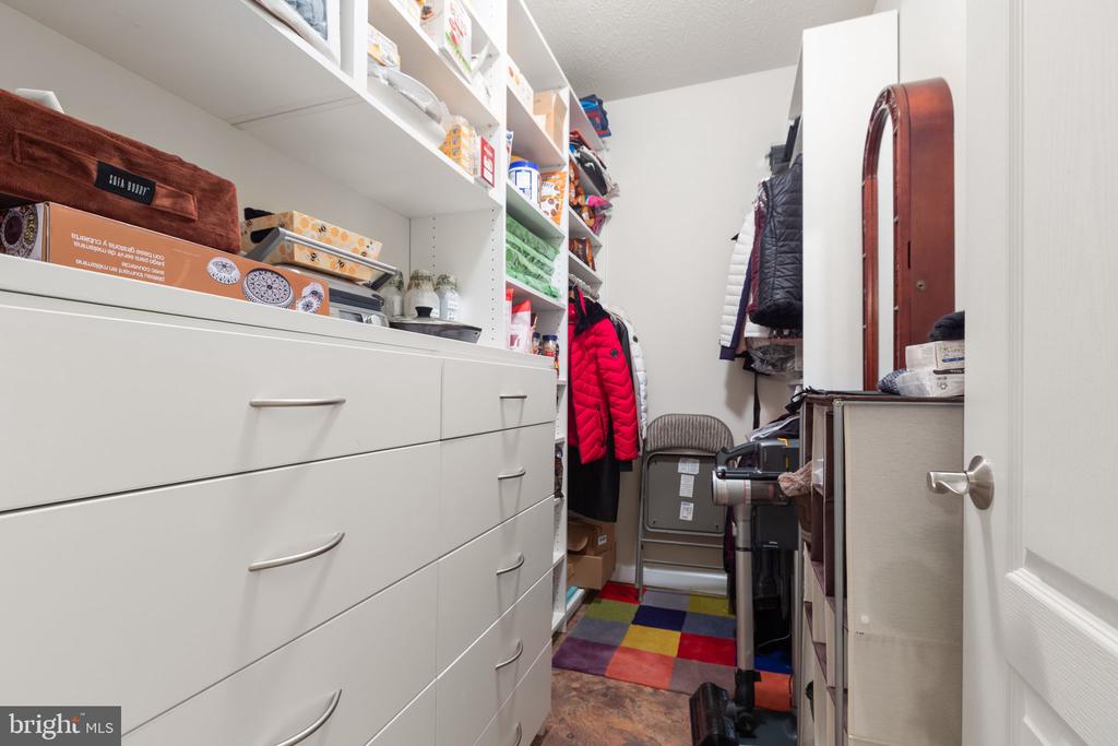 11410 STACY CROSSING WAY, FREDERICKSBURG, Virginia 22407, 6 Bedrooms Bedrooms, ,3 BathroomsBathrooms,Residential,11410 STACY CROSSING WAY,VASP2040330 MLS # VASP2040330