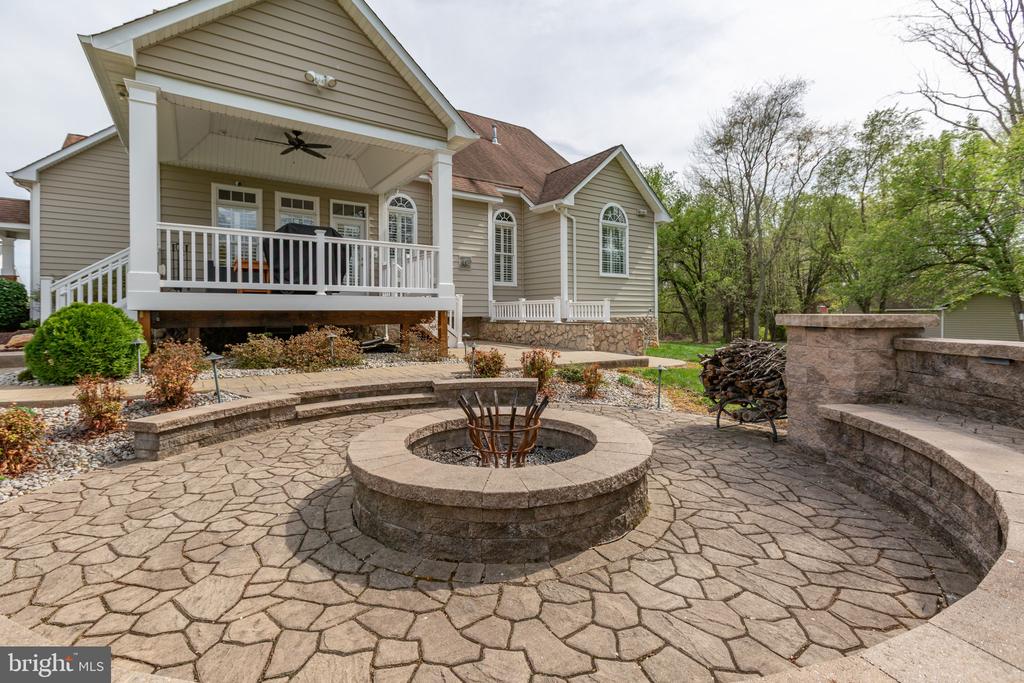 11410 STACY CROSSING WAY, FREDERICKSBURG, Virginia 22407, 6 Bedrooms Bedrooms, ,3 BathroomsBathrooms,Residential,11410 STACY CROSSING WAY,VASP2040330 MLS # VASP2040330