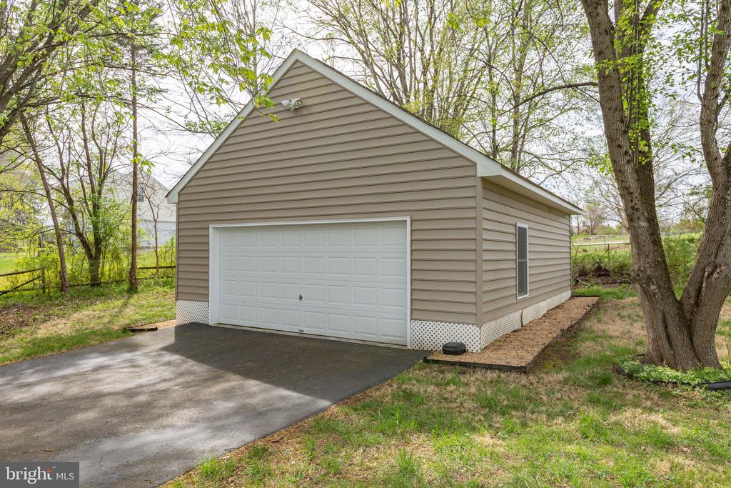 11410 STACY CROSSING WAY, FREDERICKSBURG, Virginia 22407, 6 Bedrooms Bedrooms, ,3 BathroomsBathrooms,Residential,11410 STACY CROSSING WAY,VASP2040330 MLS # VASP2040330