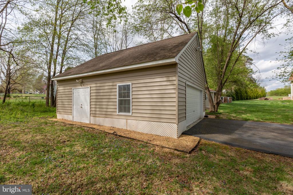 11410 STACY CROSSING WAY, FREDERICKSBURG, Virginia 22407, 6 Bedrooms Bedrooms, ,3 BathroomsBathrooms,Residential,11410 STACY CROSSING WAY,VASP2040330 MLS # VASP2040330