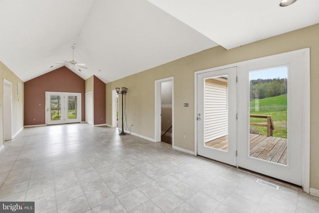 1901 MISTY MEADOWS LN, MARKHAM, Virginia, 2 Bedrooms Bedrooms, ,2 BathroomsBathrooms,Residential,1901 MISTY MEADOWS LN,VAFQ2021462 MLS # VAFQ2021462