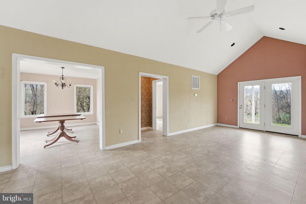 1901 MISTY MEADOWS LN, MARKHAM, Virginia, 2 Bedrooms Bedrooms, ,2 BathroomsBathrooms,Residential,1901 MISTY MEADOWS LN,VAFQ2021462 MLS # VAFQ2021462