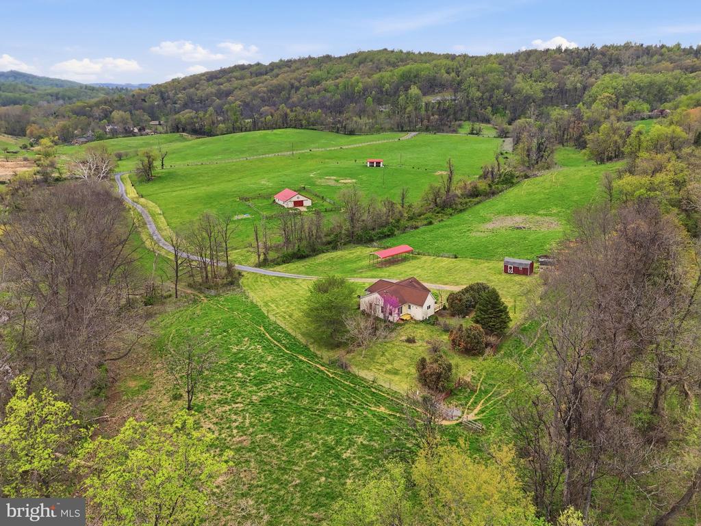 1901 MISTY MEADOWS LN, MARKHAM, Virginia, 2 Bedrooms Bedrooms, ,2 BathroomsBathrooms,Residential,1901 MISTY MEADOWS LN,VAFQ2021462 MLS # VAFQ2021462