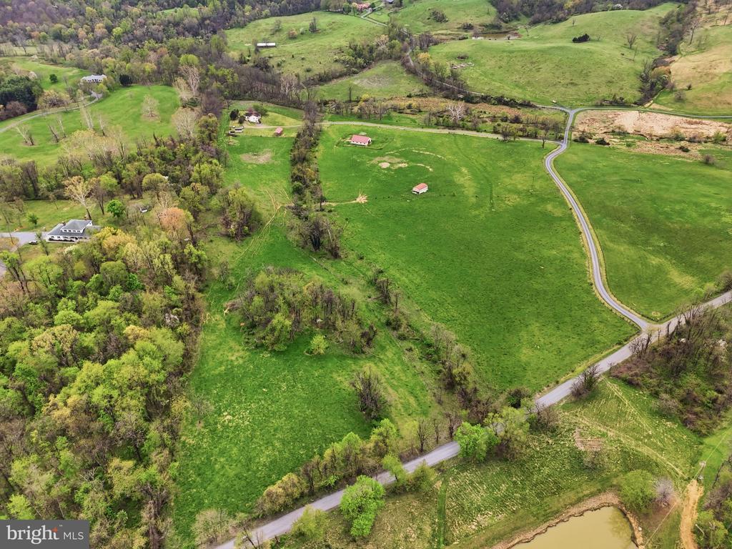 1901 MISTY MEADOWS LN, MARKHAM, Virginia, 2 Bedrooms Bedrooms, ,2 BathroomsBathrooms,Residential,1901 MISTY MEADOWS LN,VAFQ2021462 MLS # VAFQ2021462